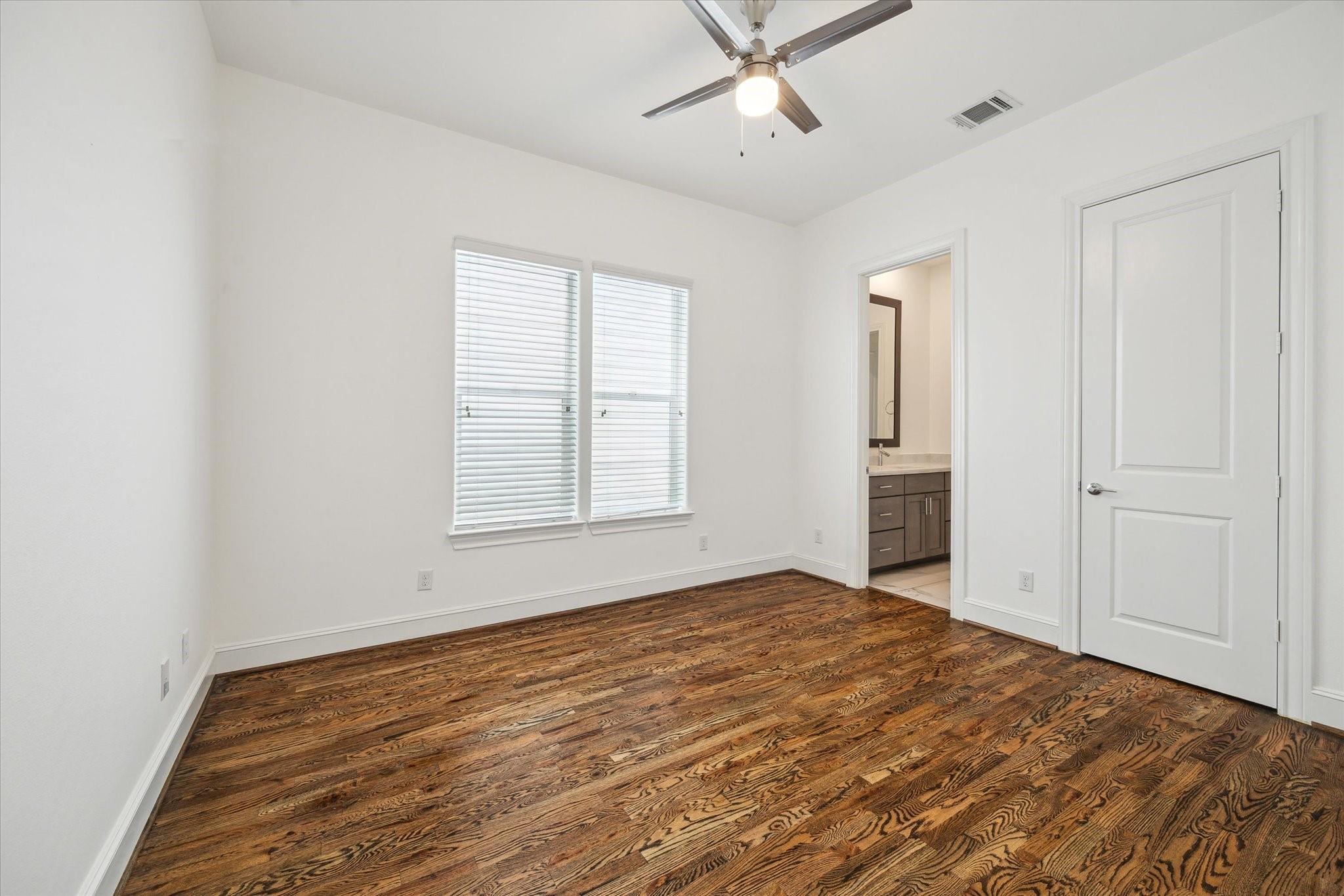 1214 W 16th Street