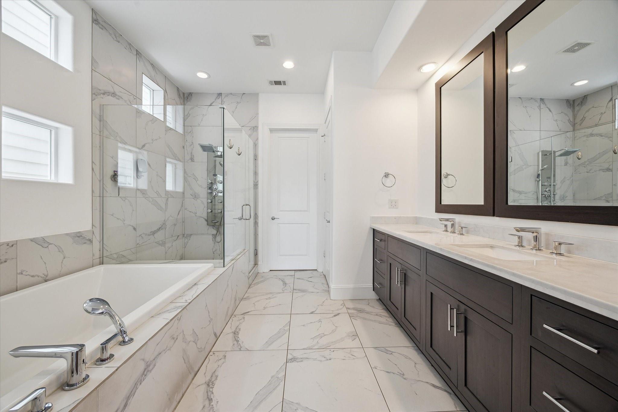1214 W 16th Street