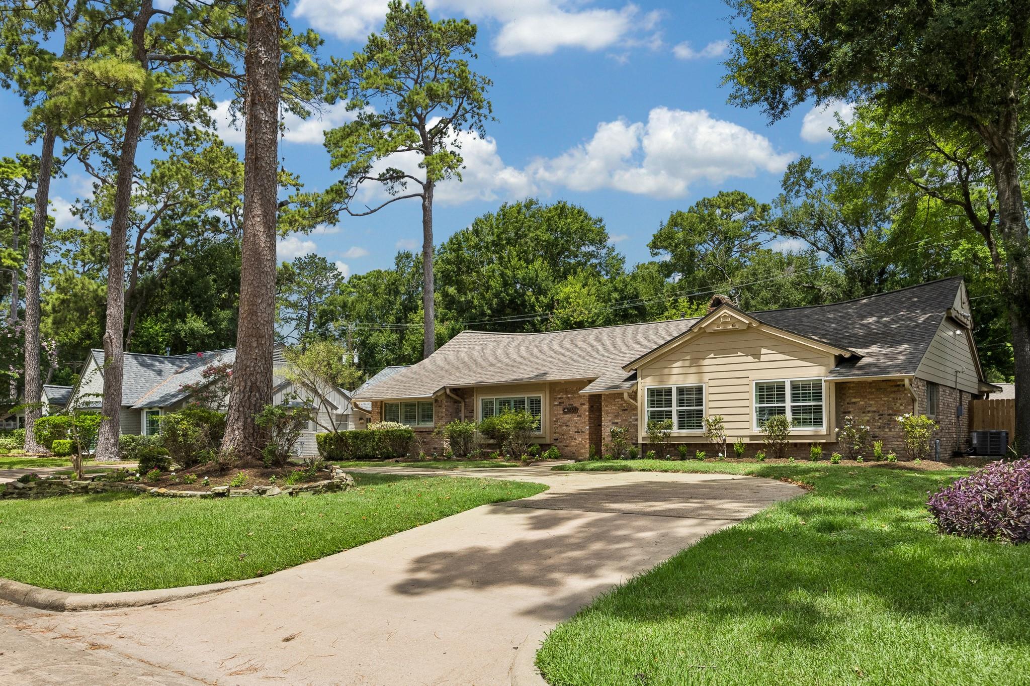 1659 Imperial Crown Drive