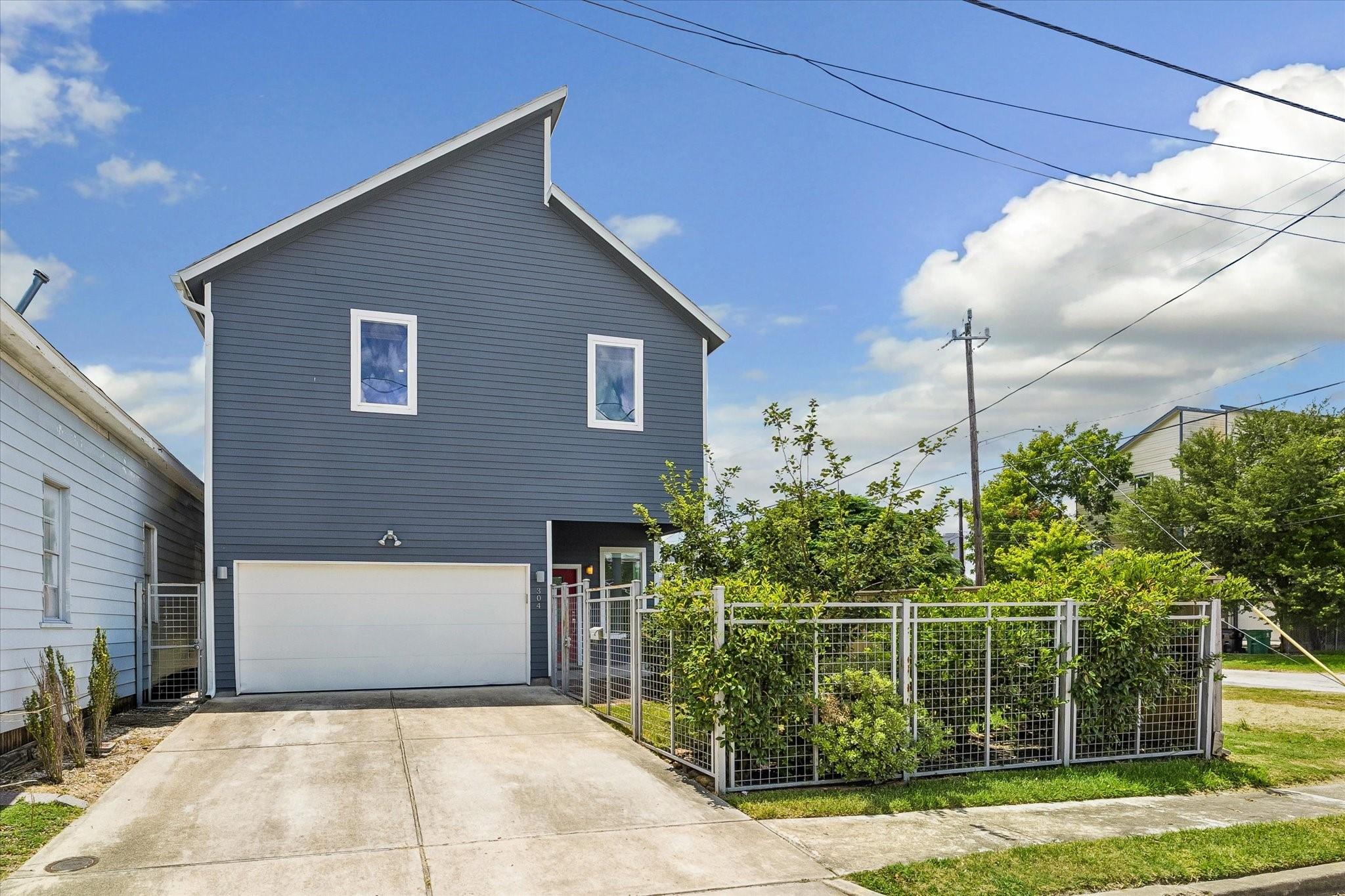 304 Hogan Street