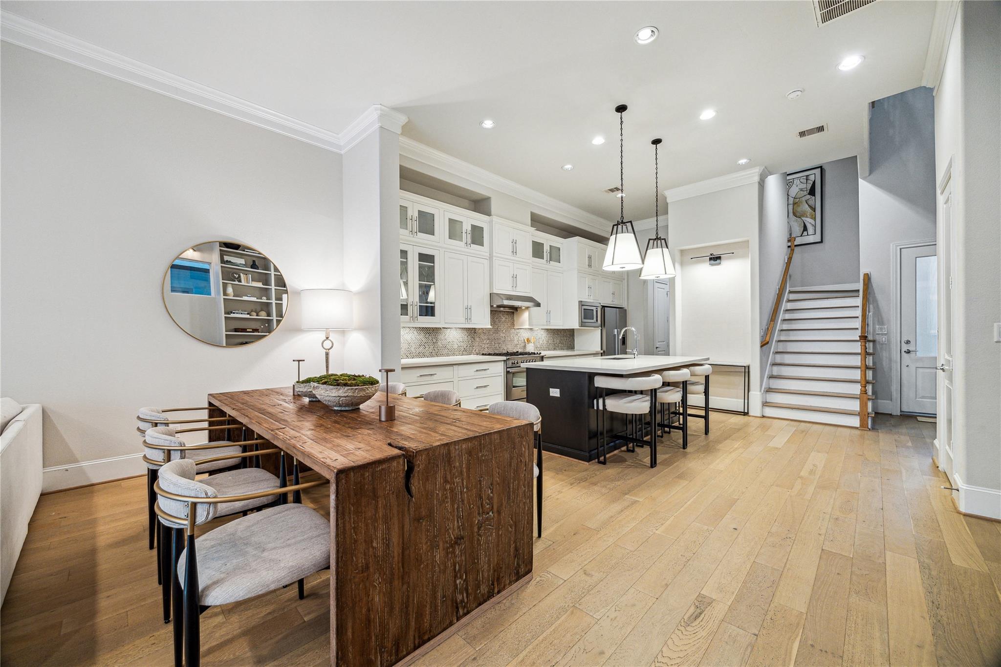 1212 W 16th Street