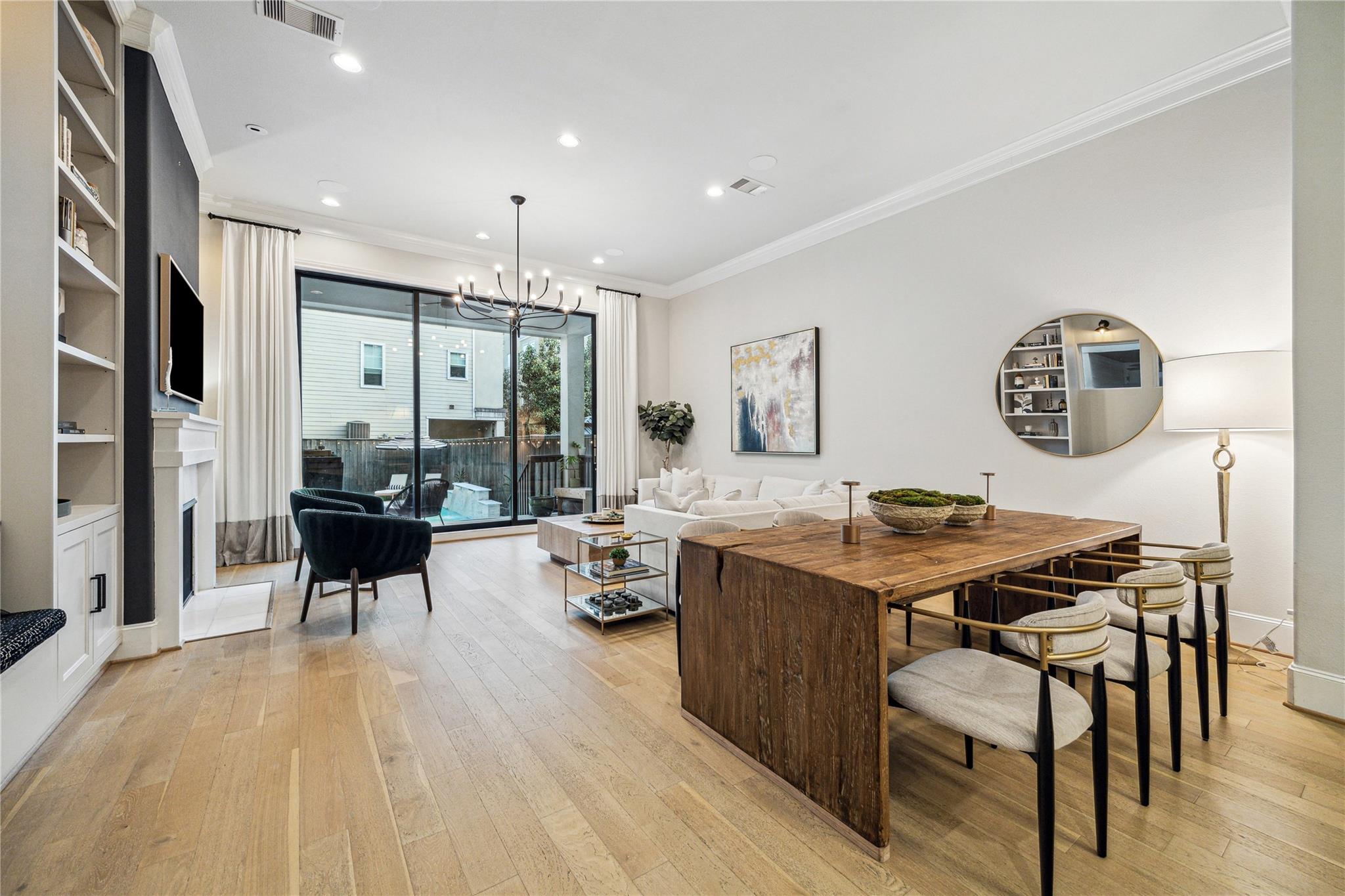 1212 W 16th Street