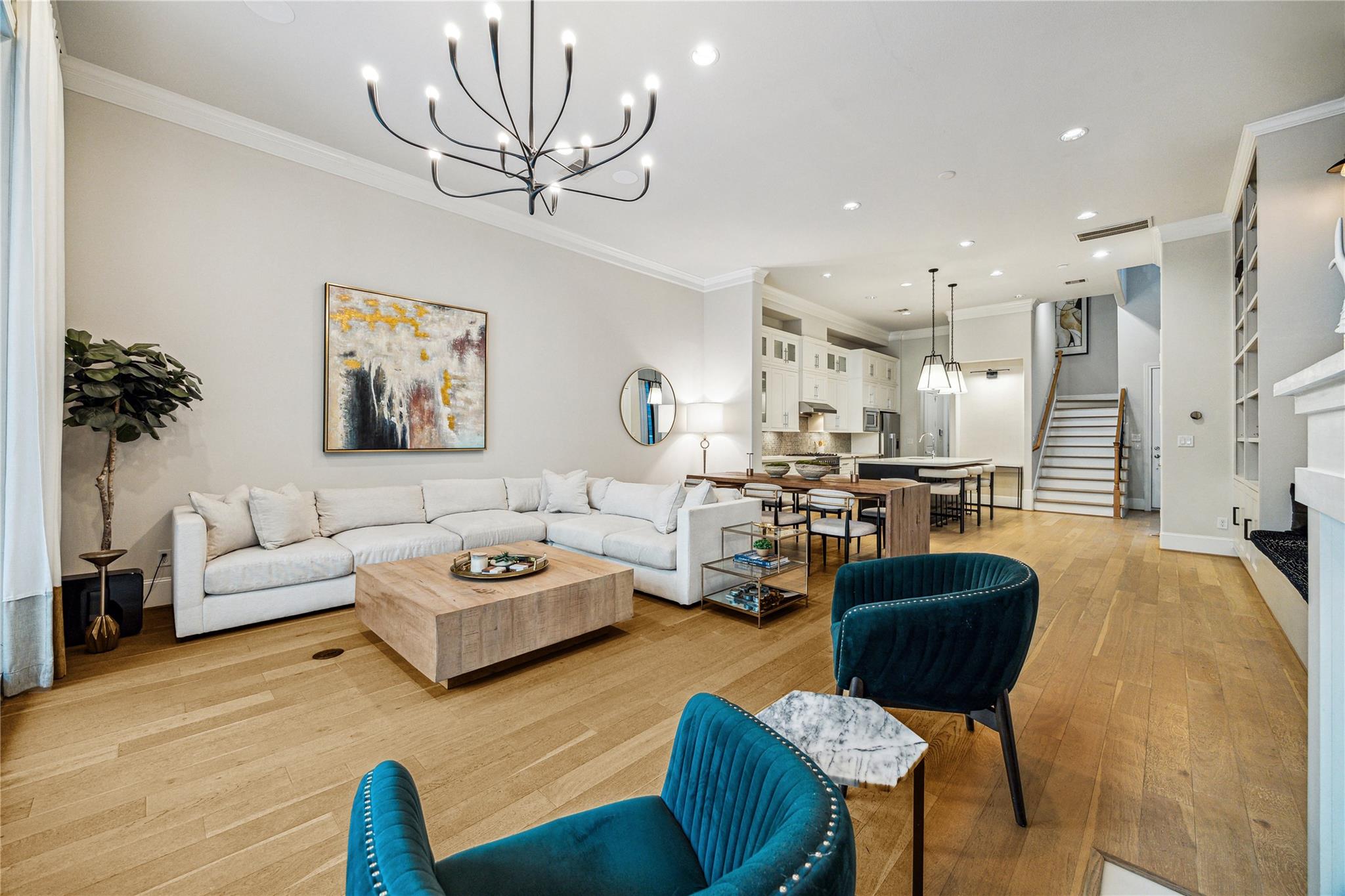 1212 W 16th Street