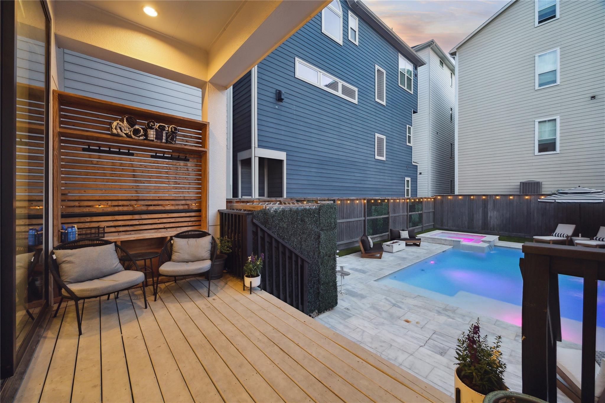 1212 W 16th Street