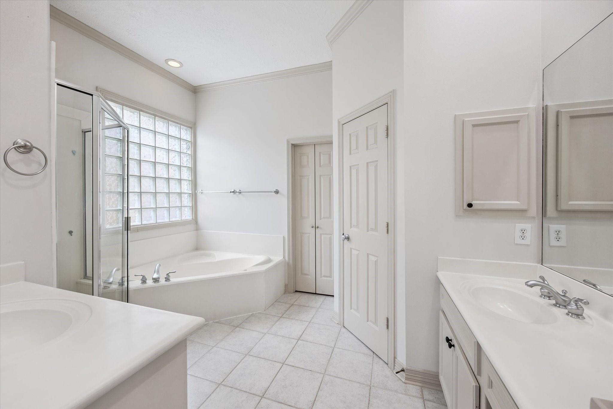 1515 Hyde Park Boulevard # 14