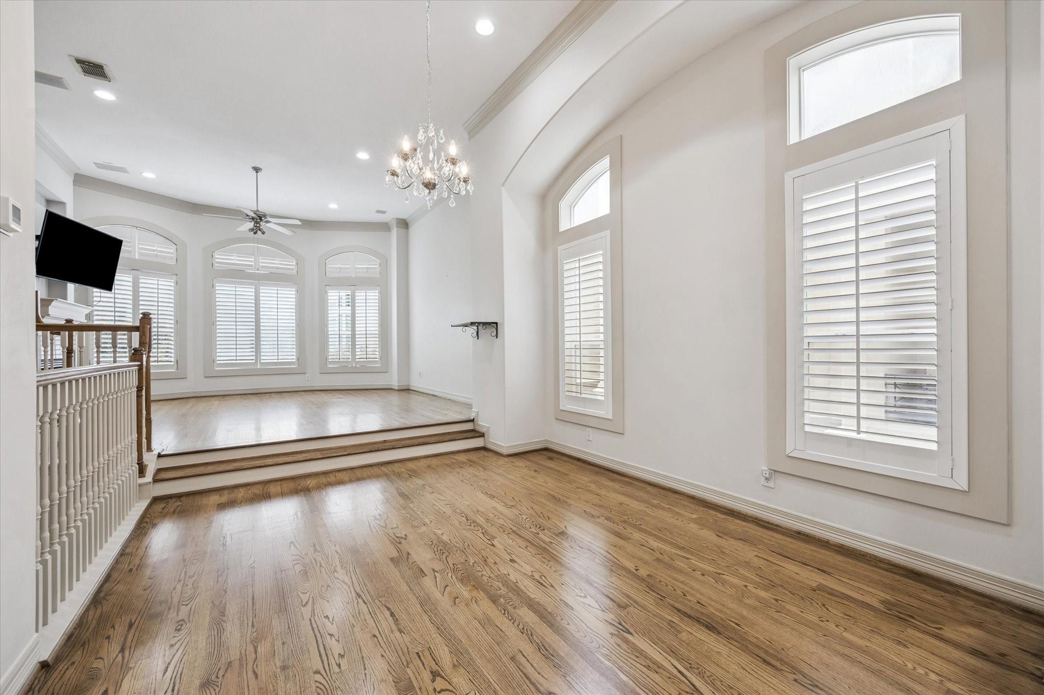 1515 Hyde Park Boulevard # 14