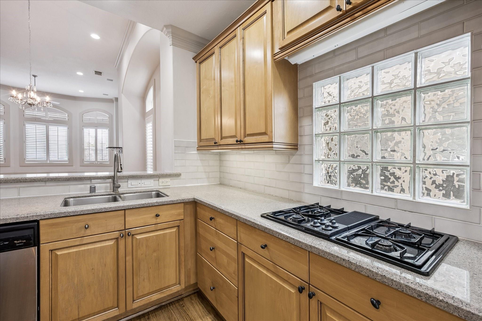 1515 Hyde Park Boulevard # 14