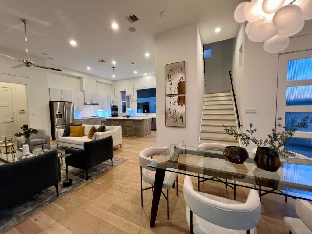 9811 Mocking Bird Hill Lane