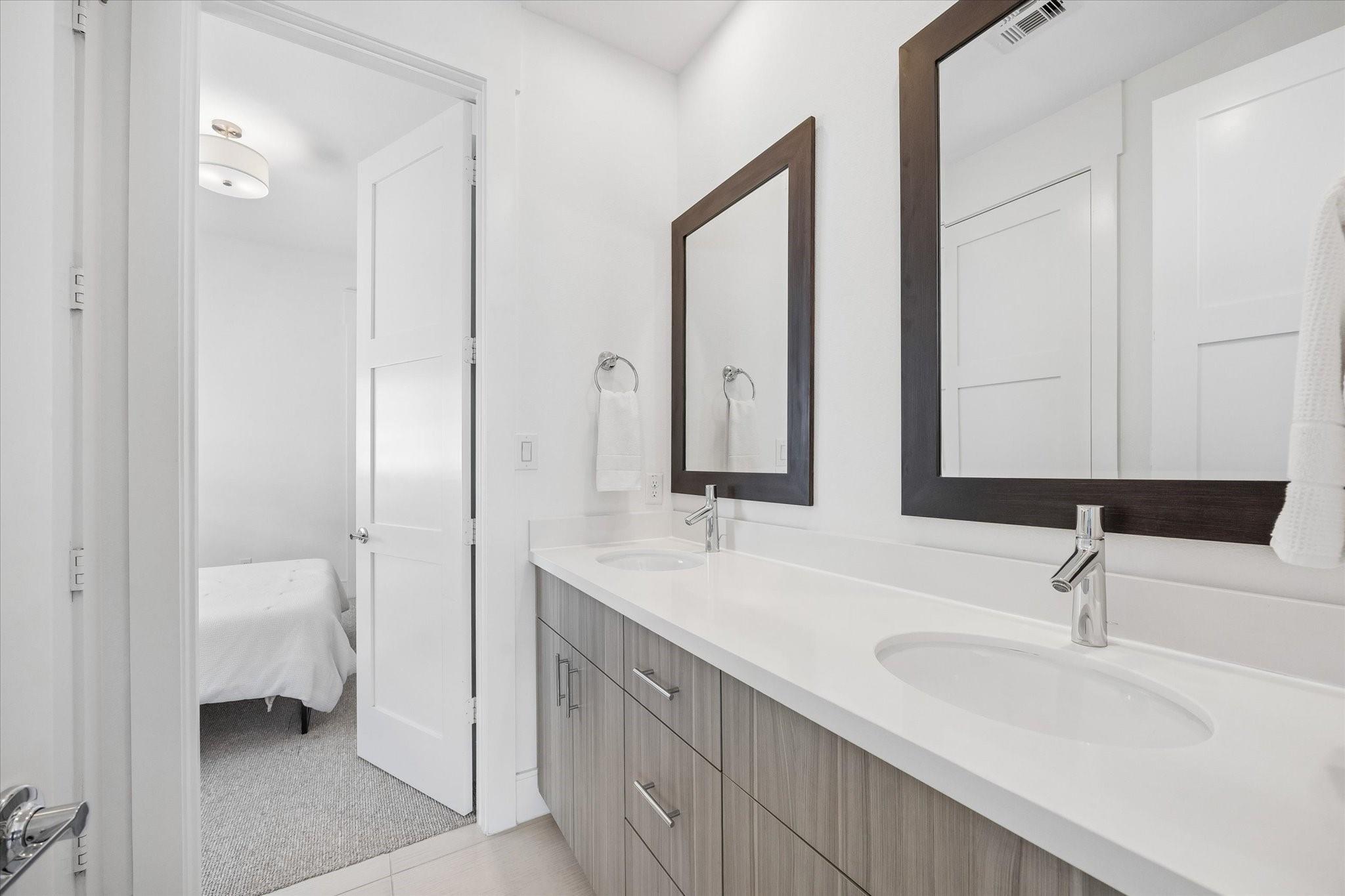 9811 Mocking Bird Hill Lane