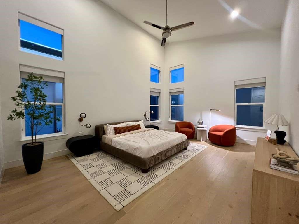 9811 Mocking Bird Hill Lane