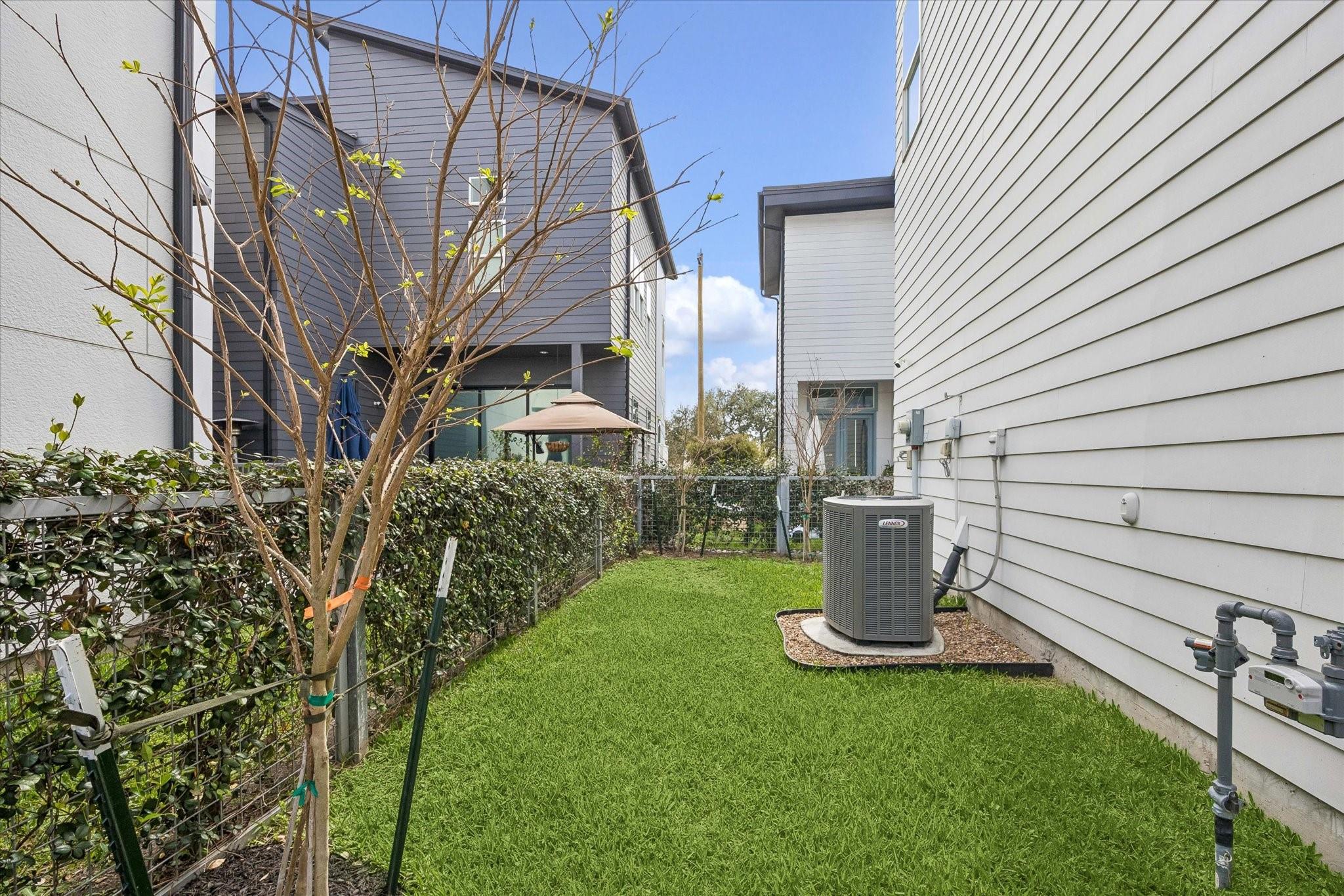 9811 Mocking Bird Hill Lane