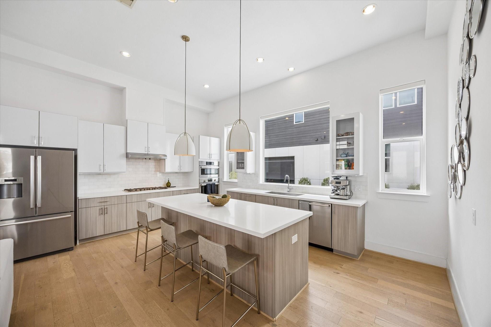 9811 Mocking Bird Hill Lane