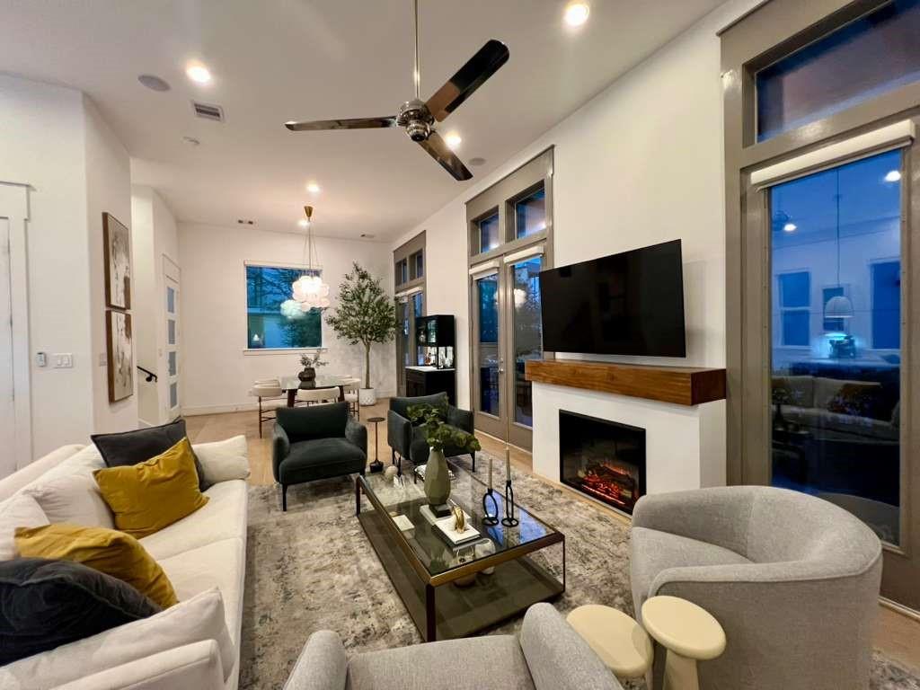 9811 Mocking Bird Hill Lane