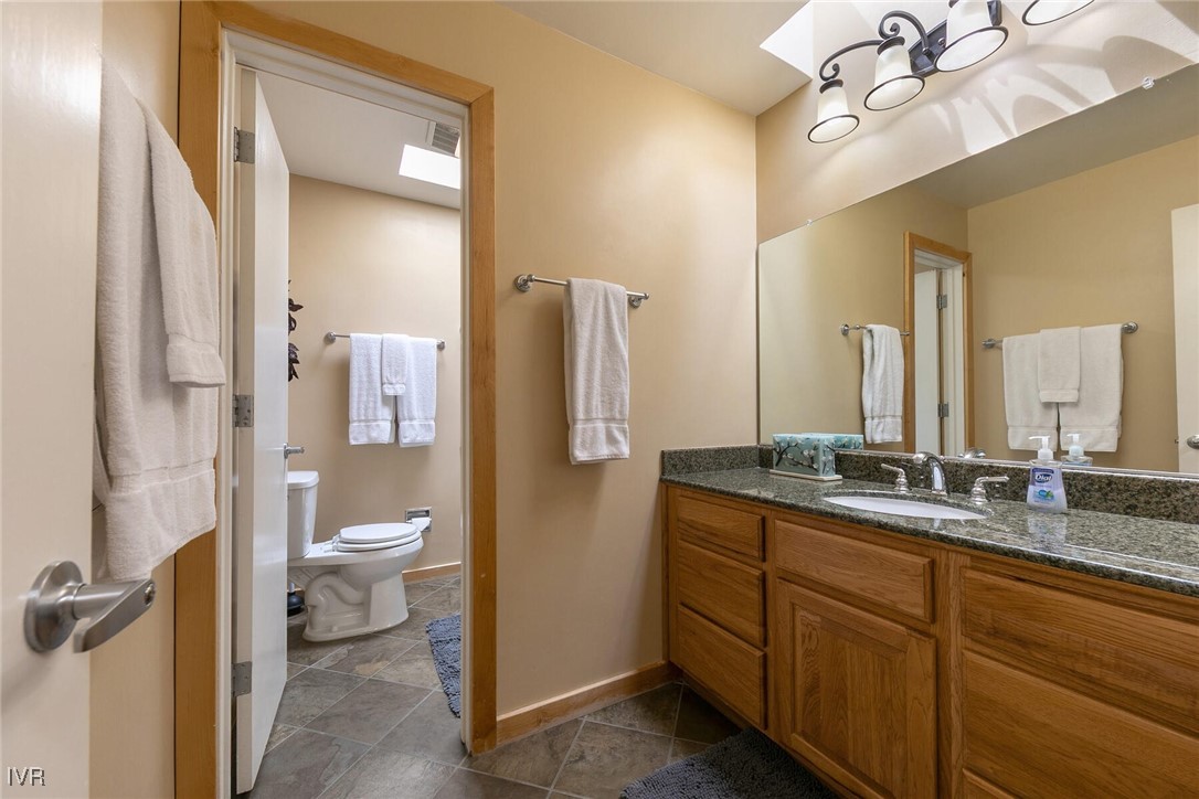 725 Fairview Boulevard 11