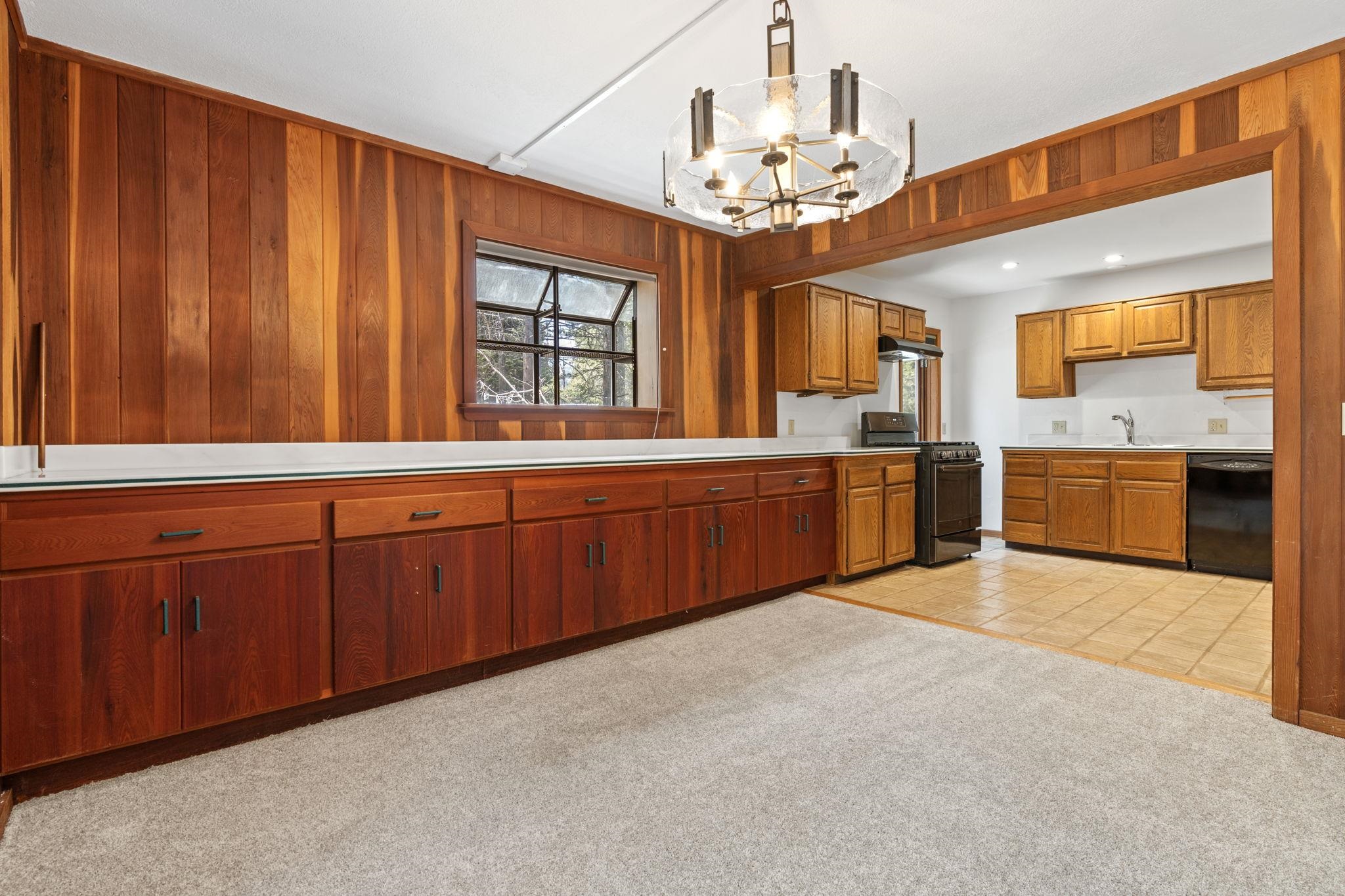 7065 Bellevue Avenue