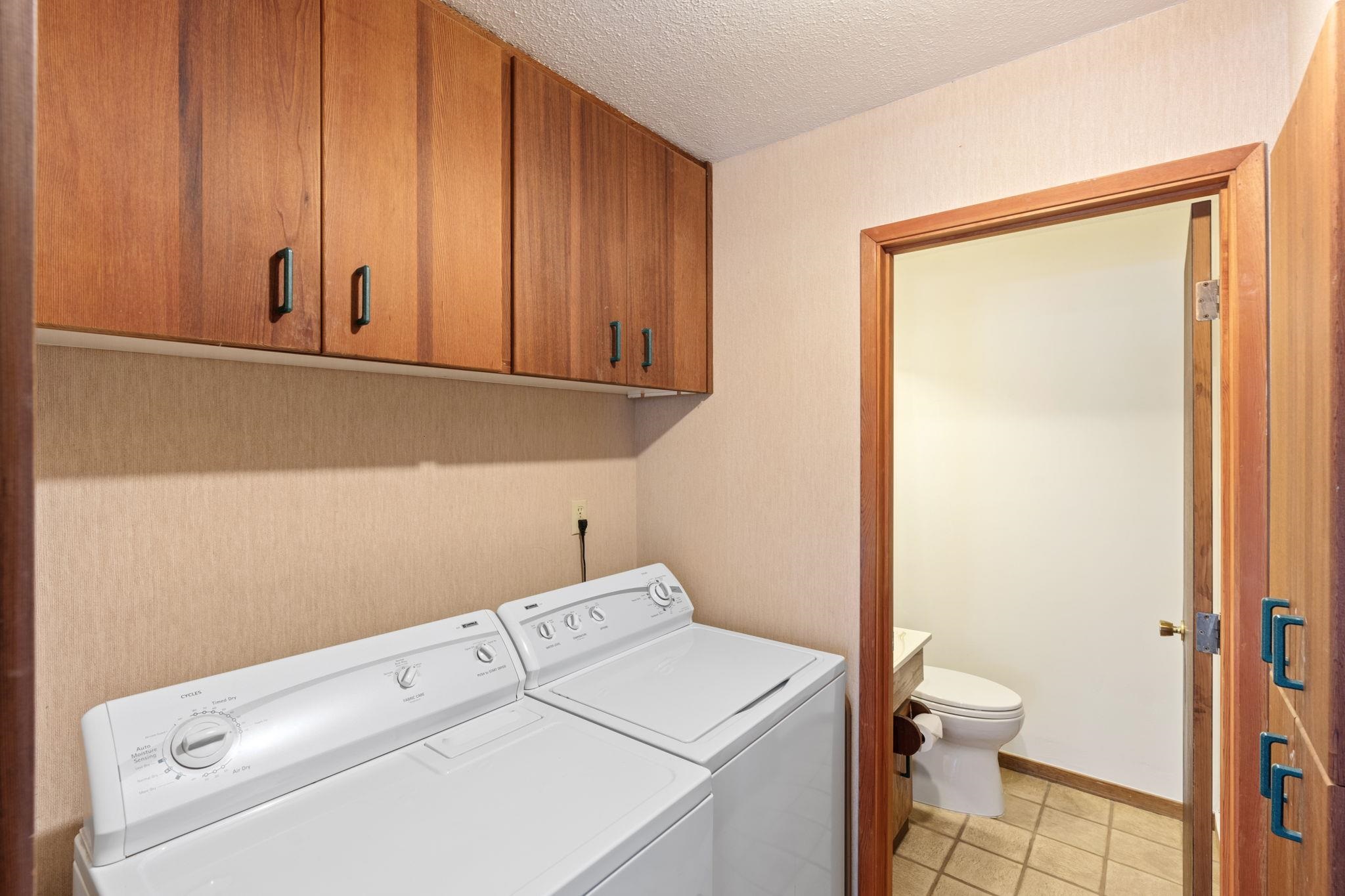 7065 Bellevue Avenue