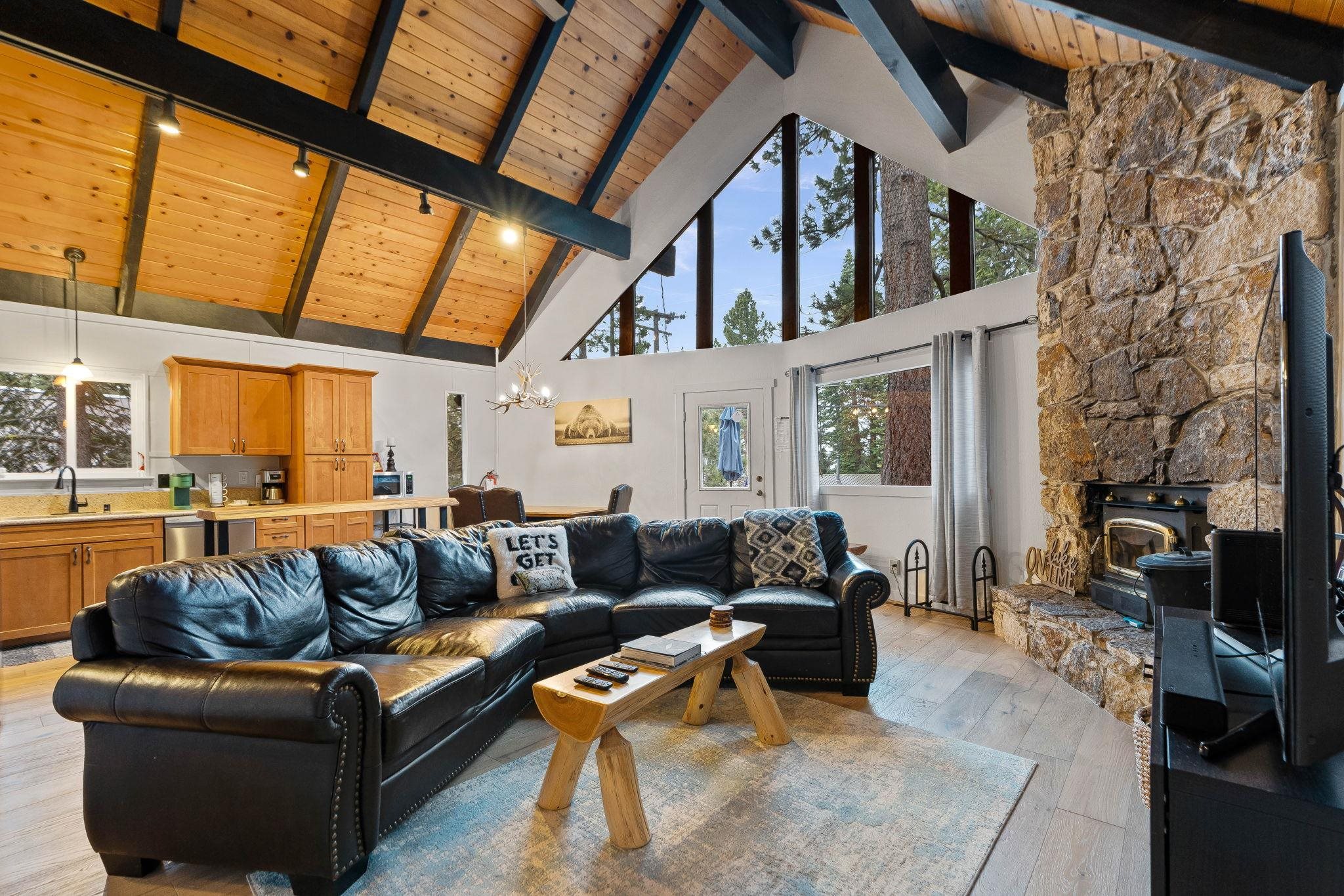 1860 Silver Tip Drive