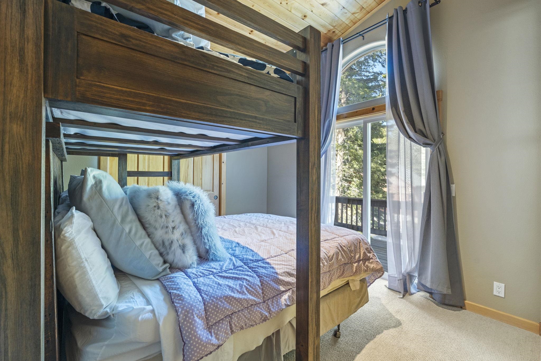 11852 Brookstone Drive