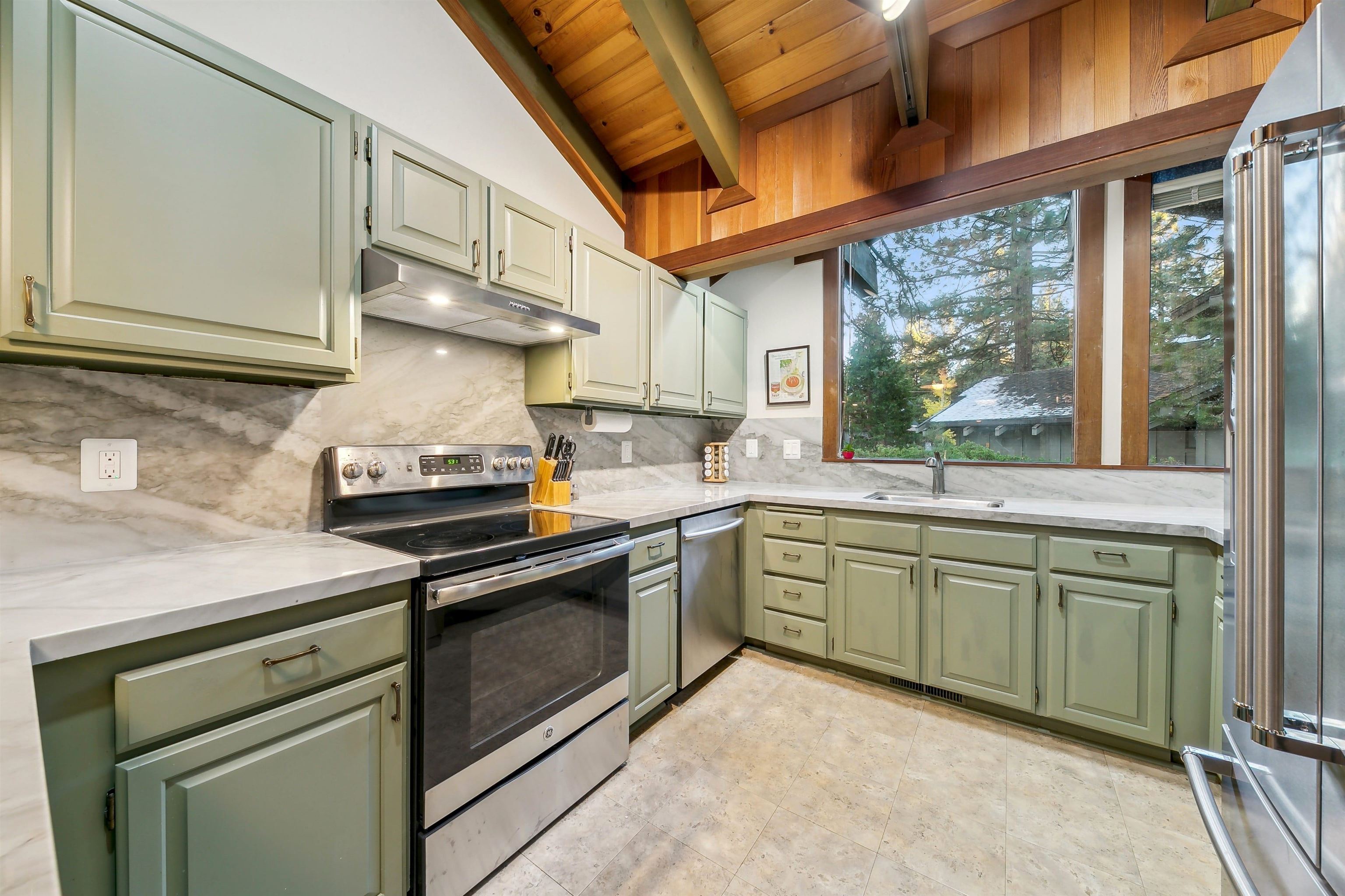 169 Roundridge Road