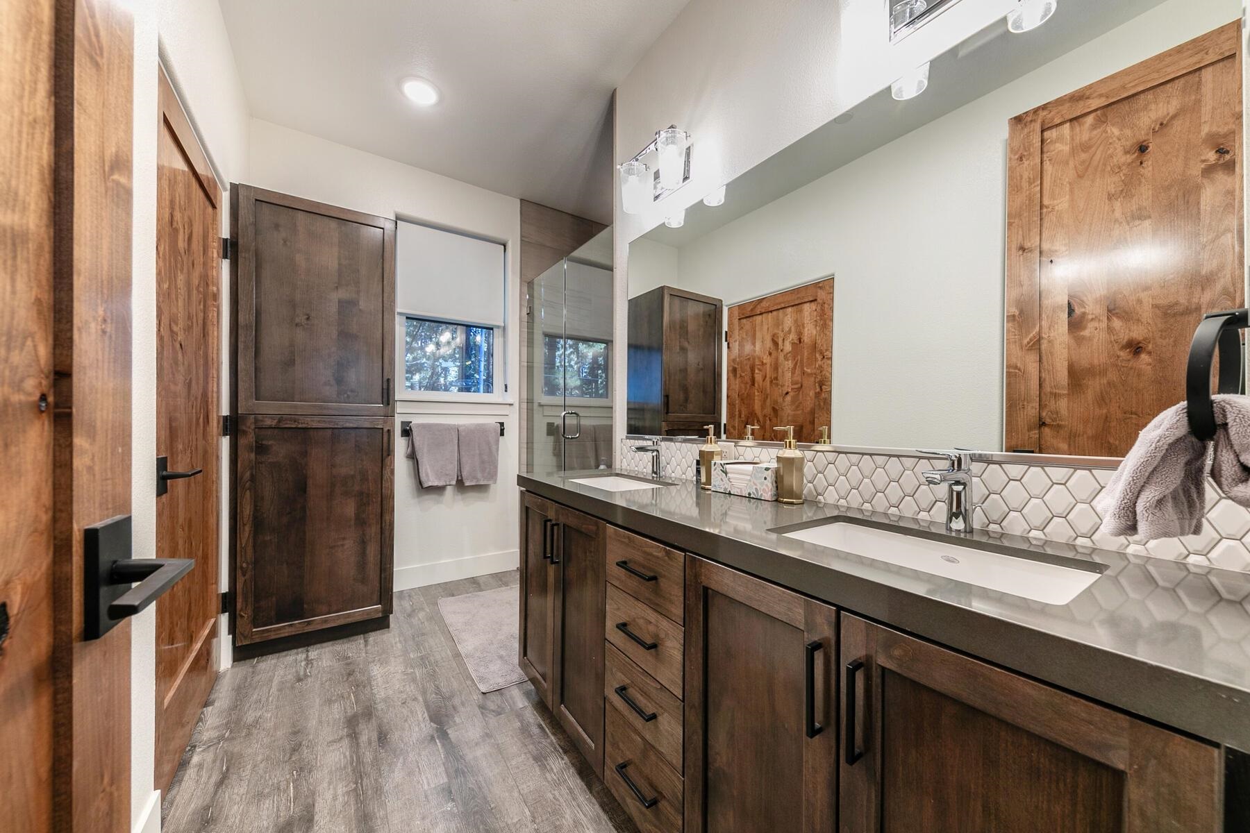 7699 North Lake Boulevard Unit: 3