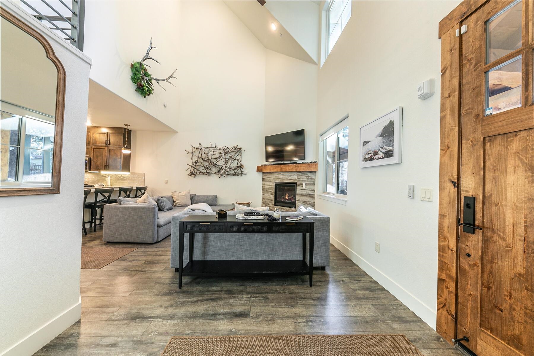 7699 North Lake Boulevard Unit: 3