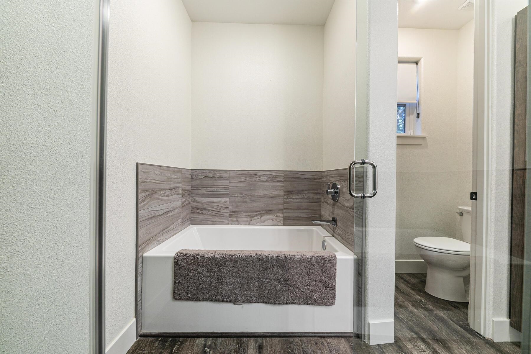 7699 North Lake Boulevard Unit: 3