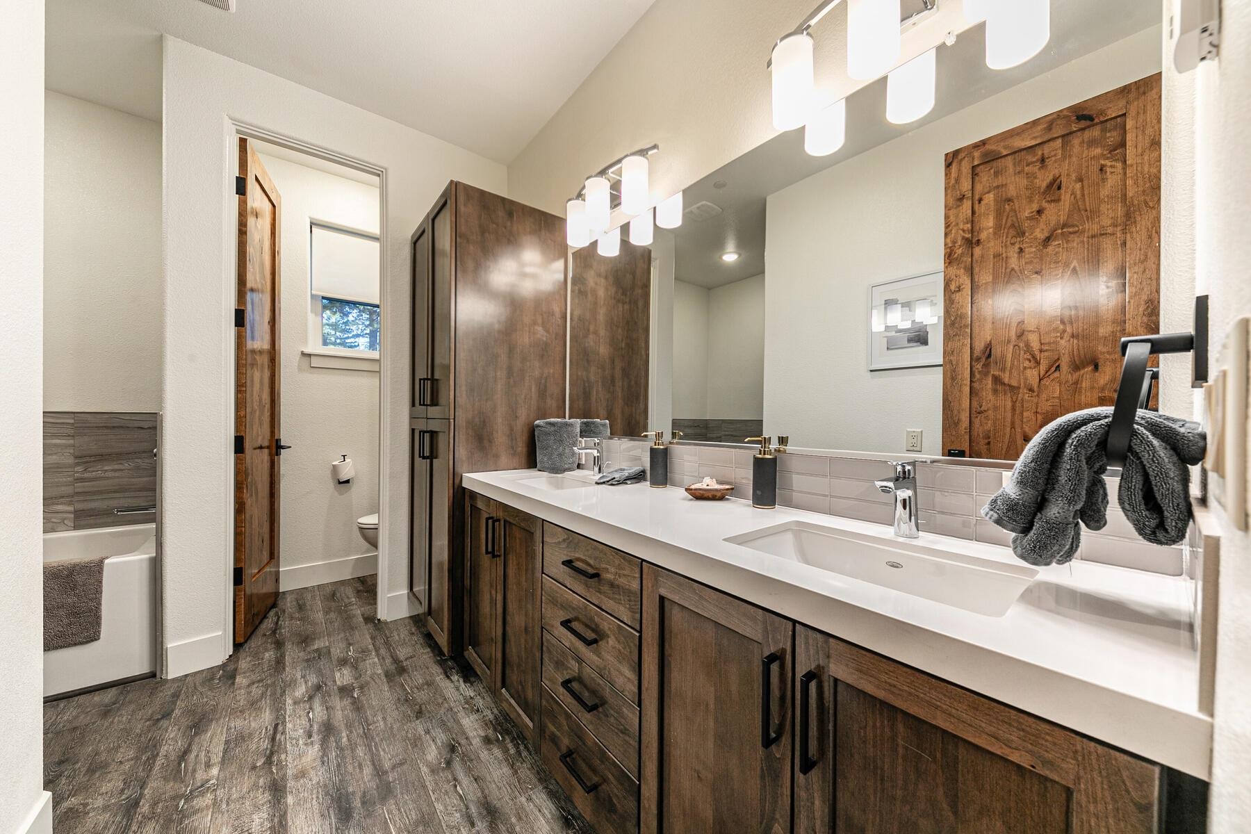 7699 North Lake Boulevard Unit: 3