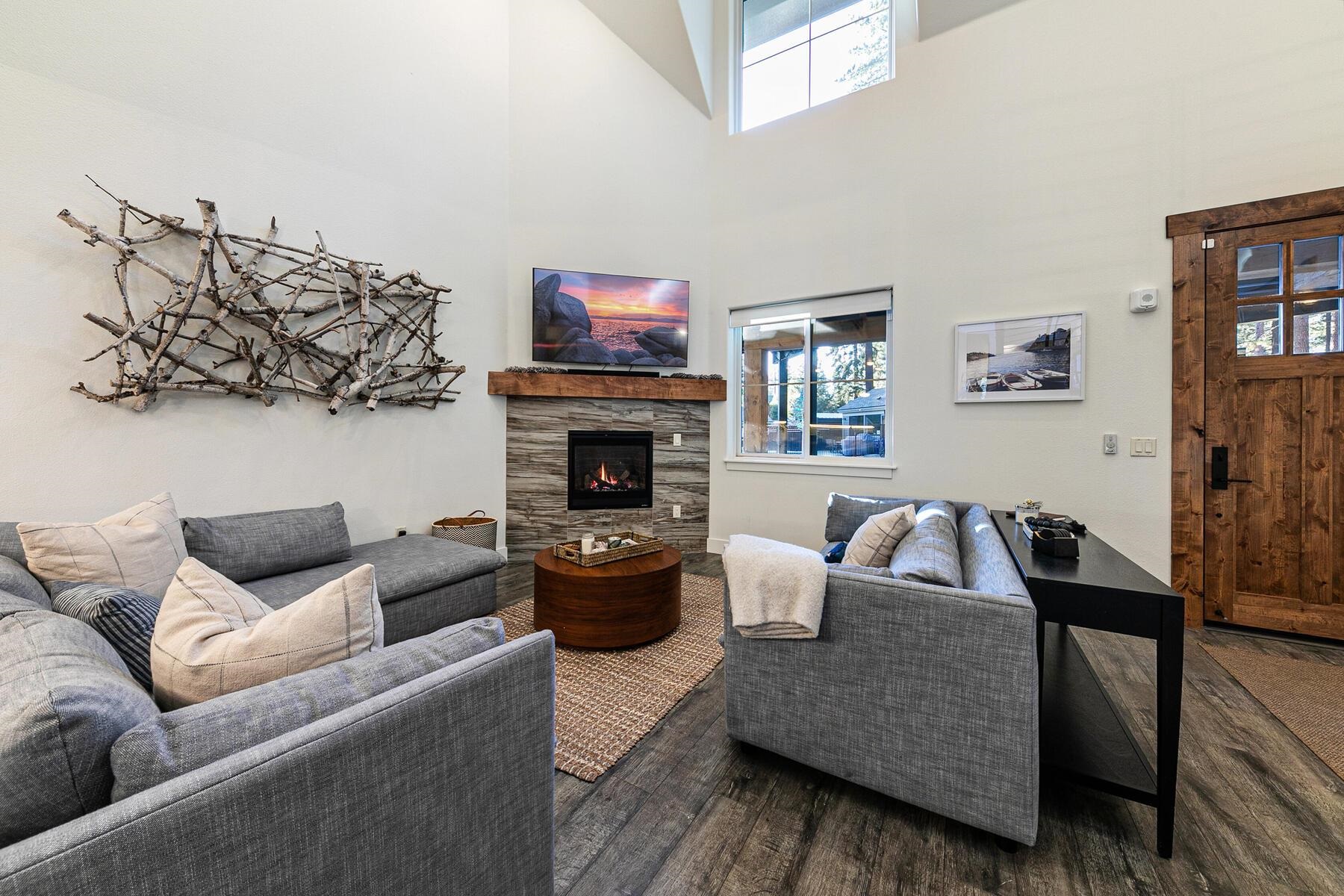 7699 North Lake Boulevard Unit: 3