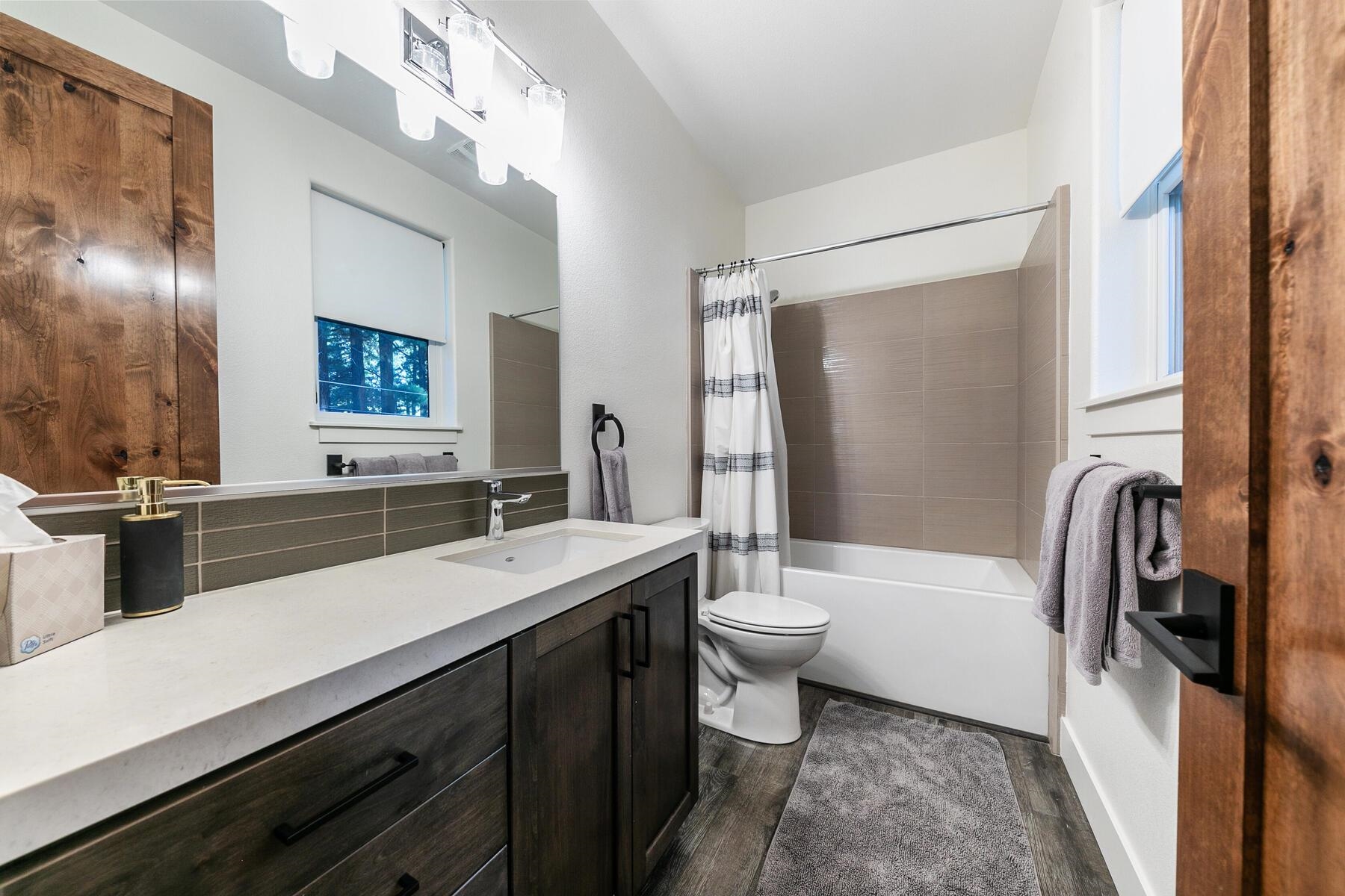 7699 North Lake Boulevard Unit: 3