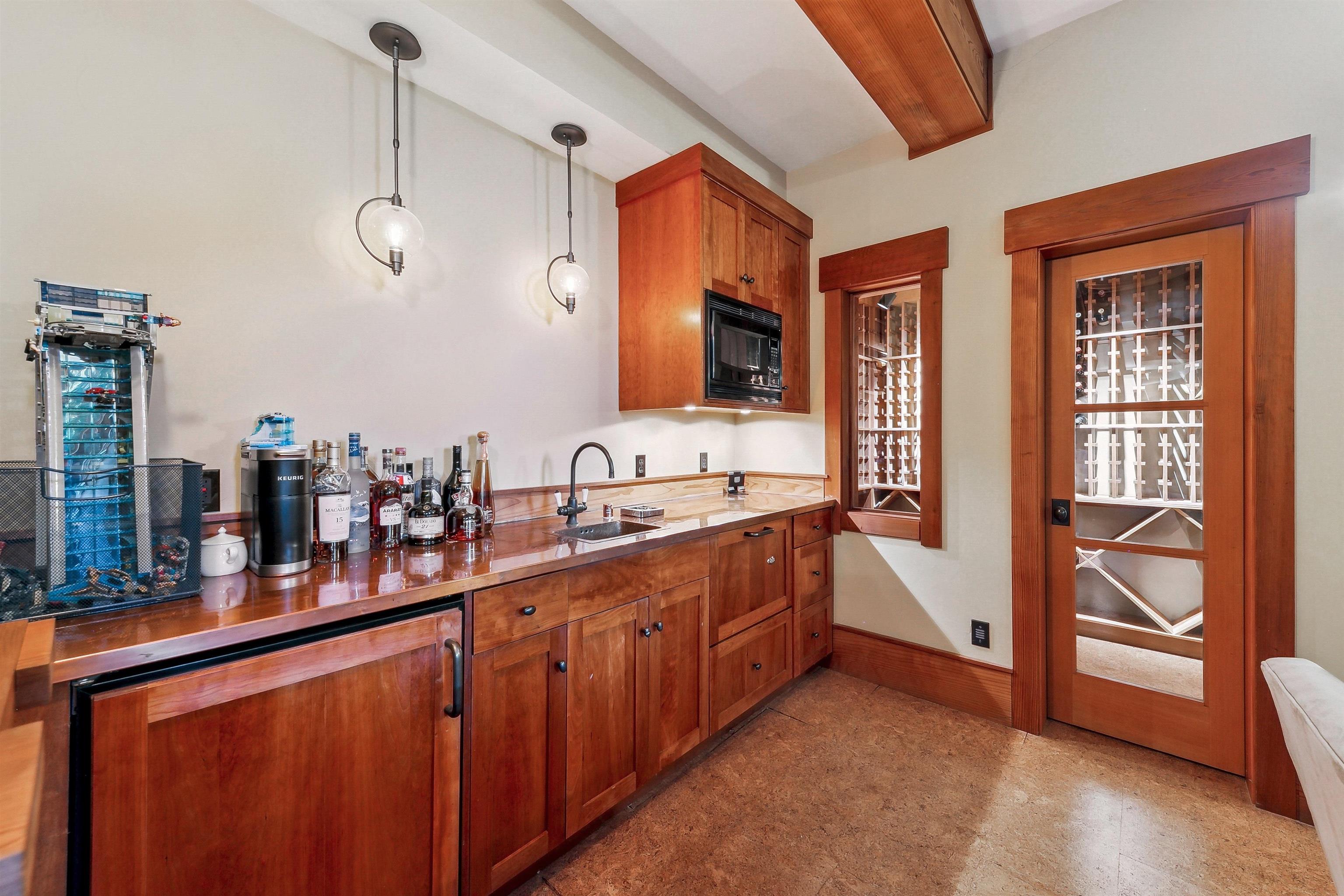 2221 Silver Fox Court