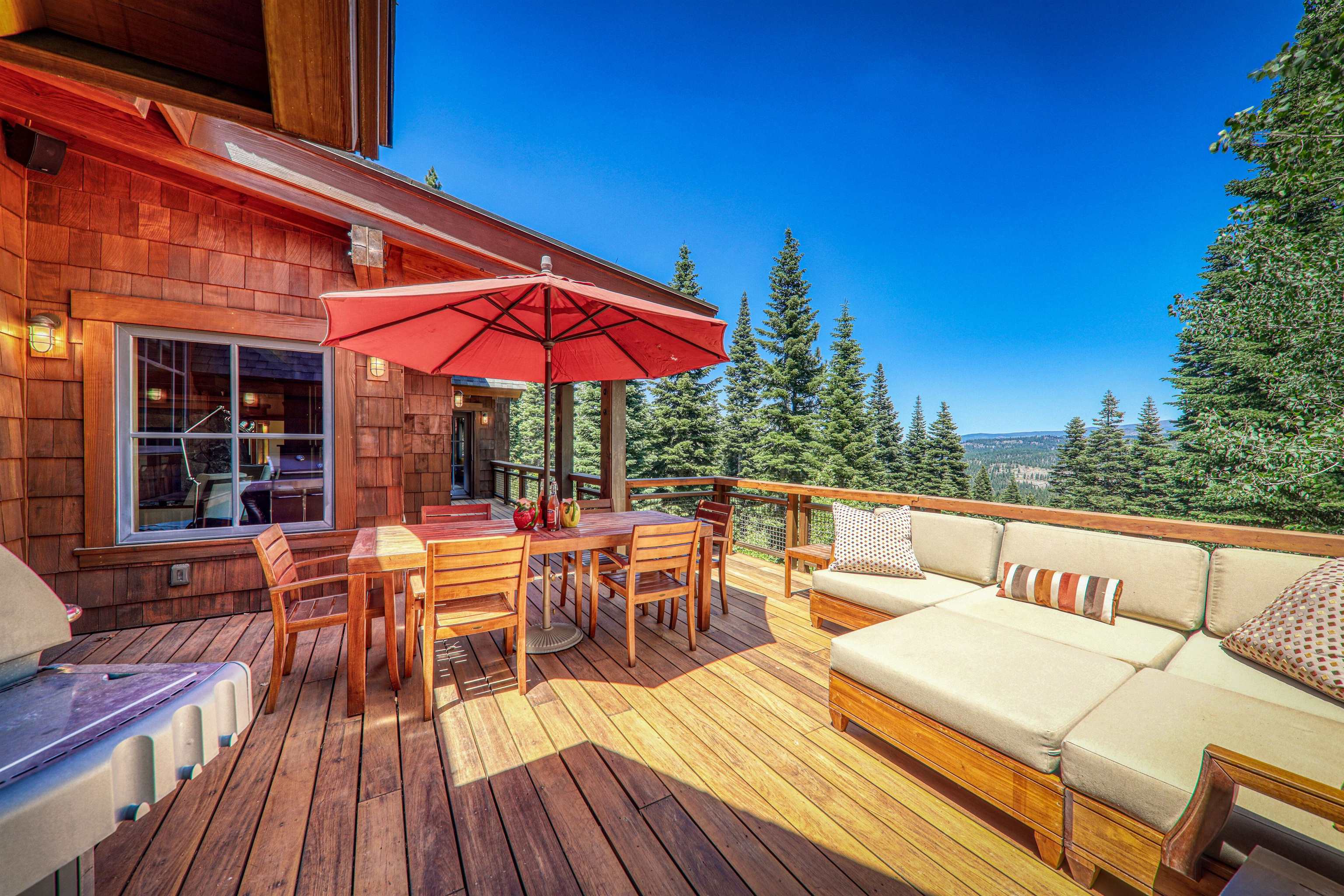2221 Silver Fox Court