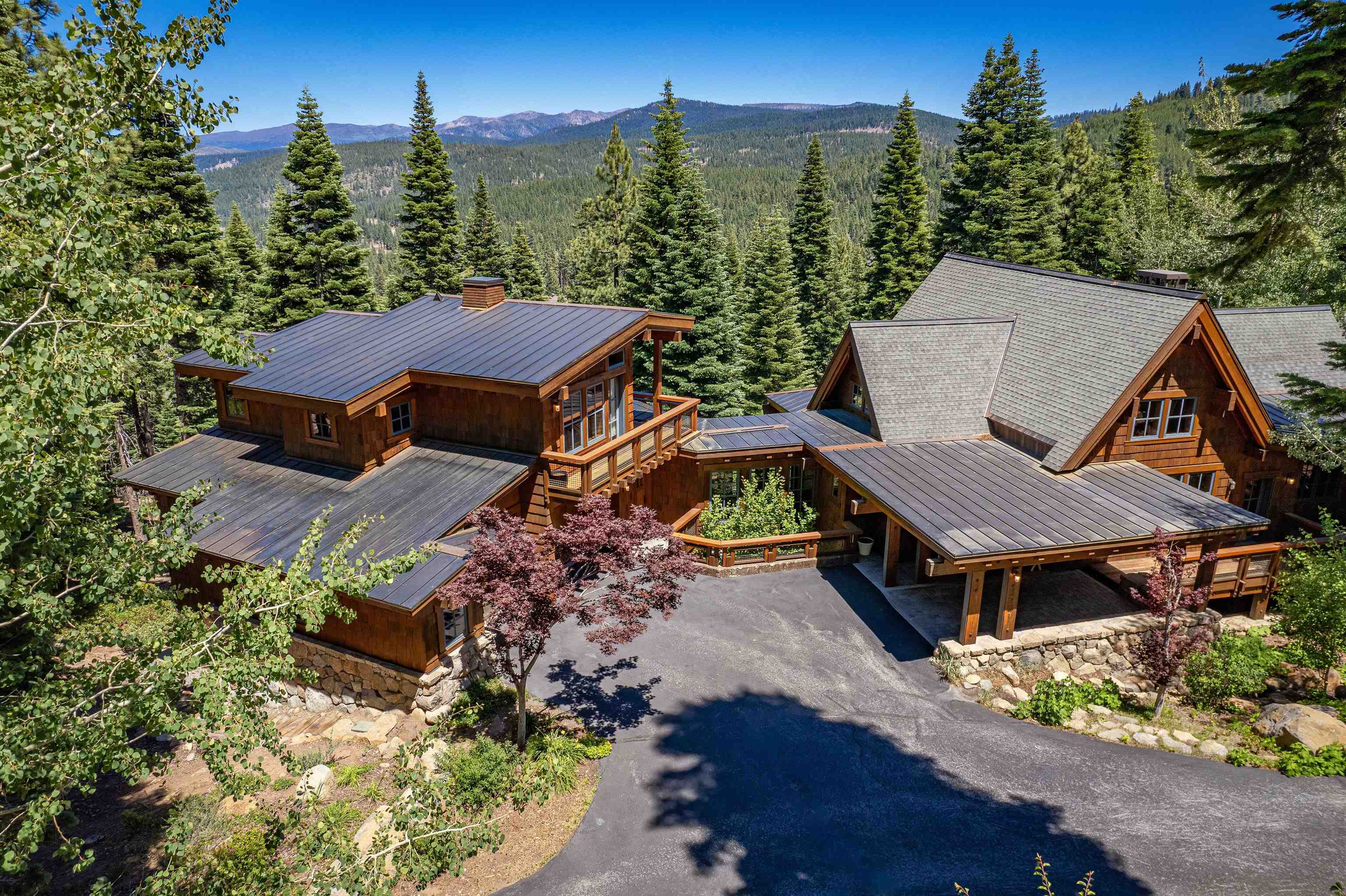 2221 Silver Fox Court