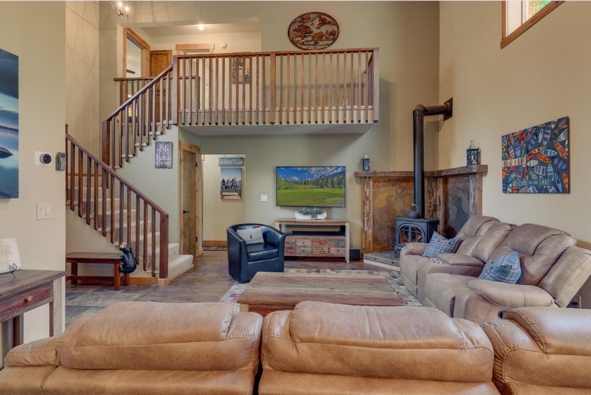 730 Cascade Circle