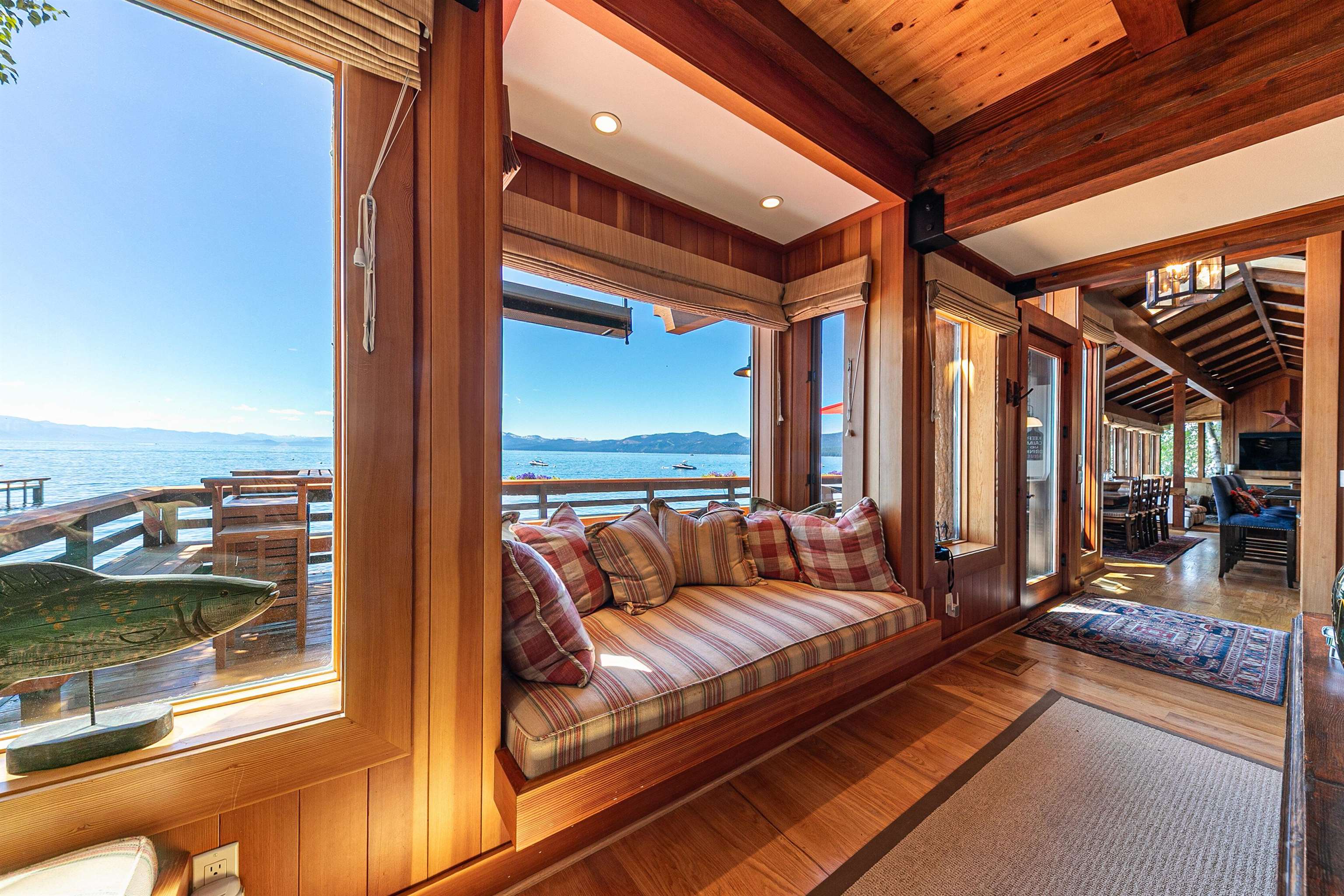 3334 Edgewater Drive