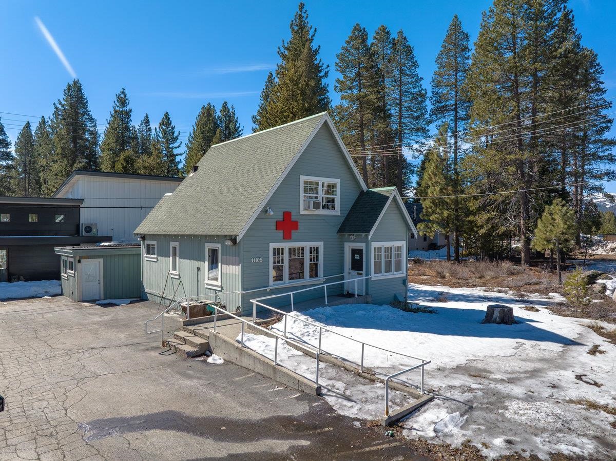 11105 Donner Pass Road