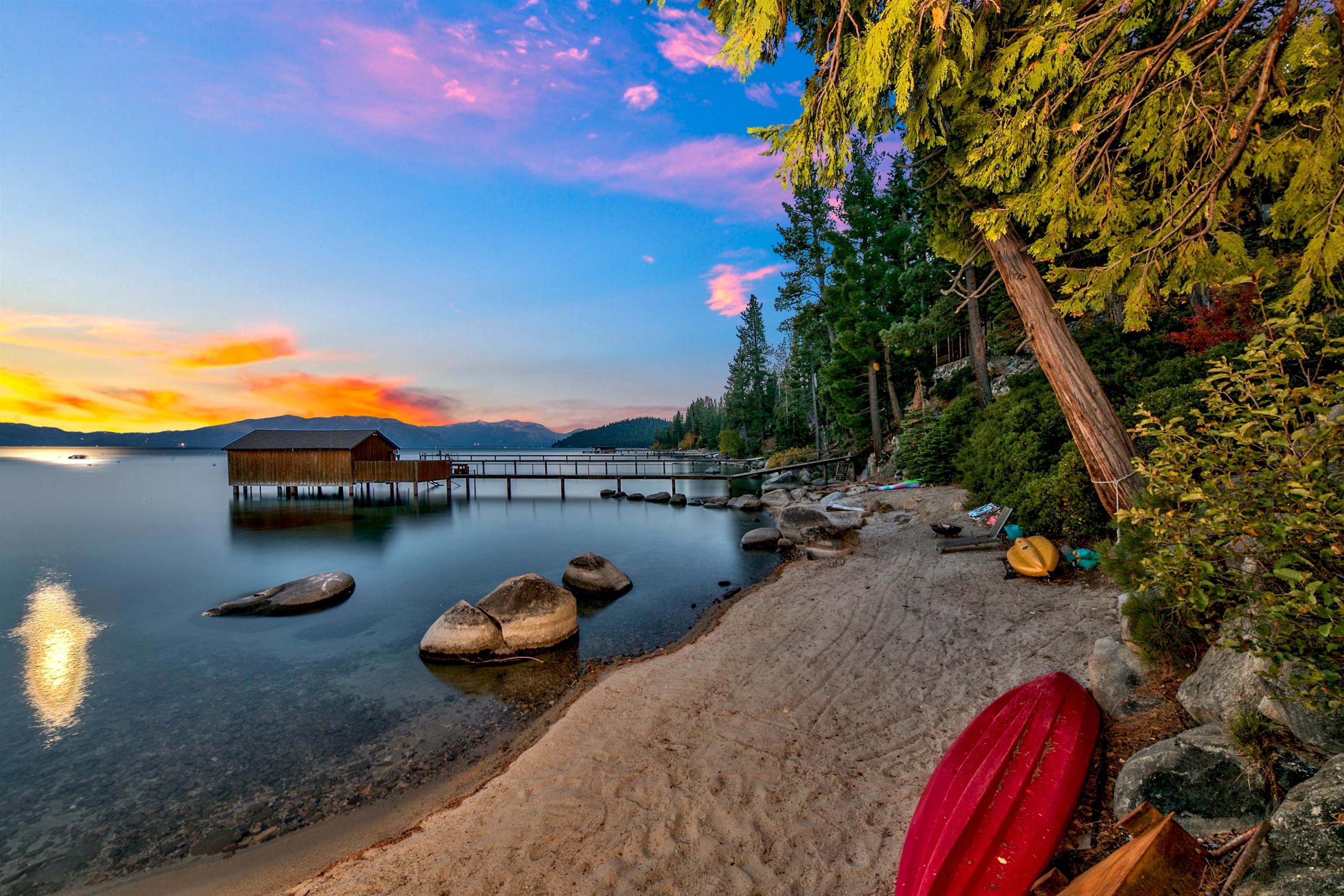 8747 Lakeside Drive