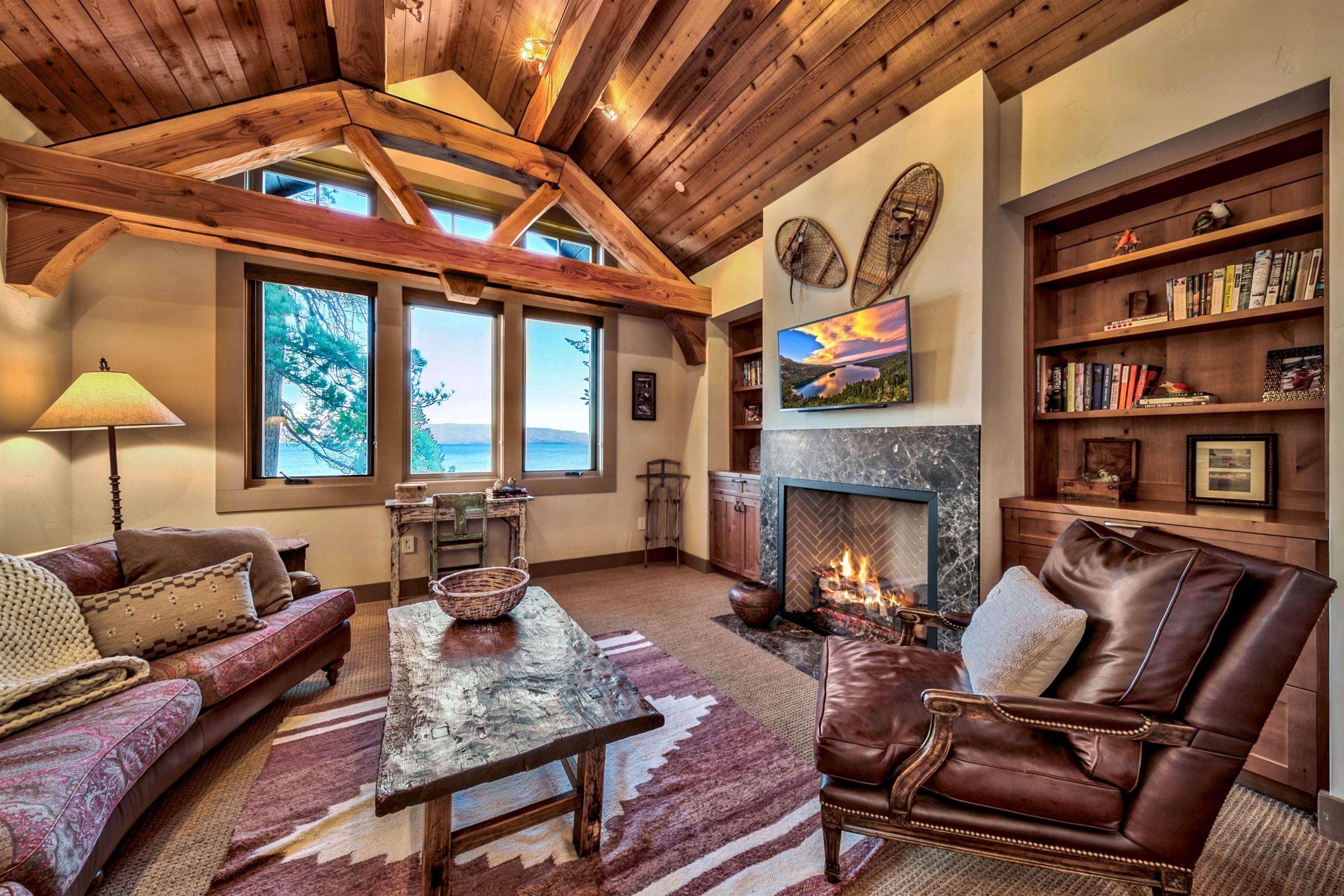 8747 Lakeside Drive