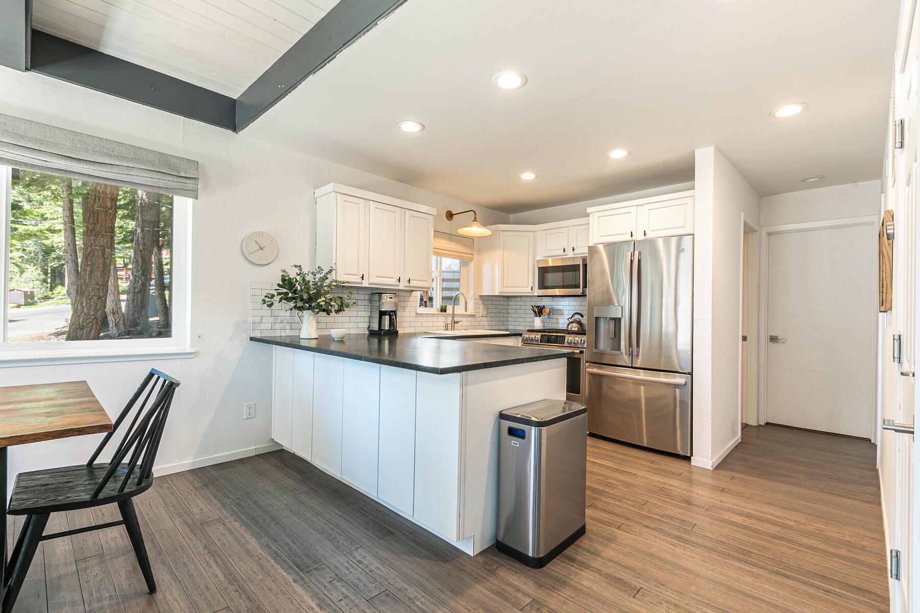 925 Carnelian Circle