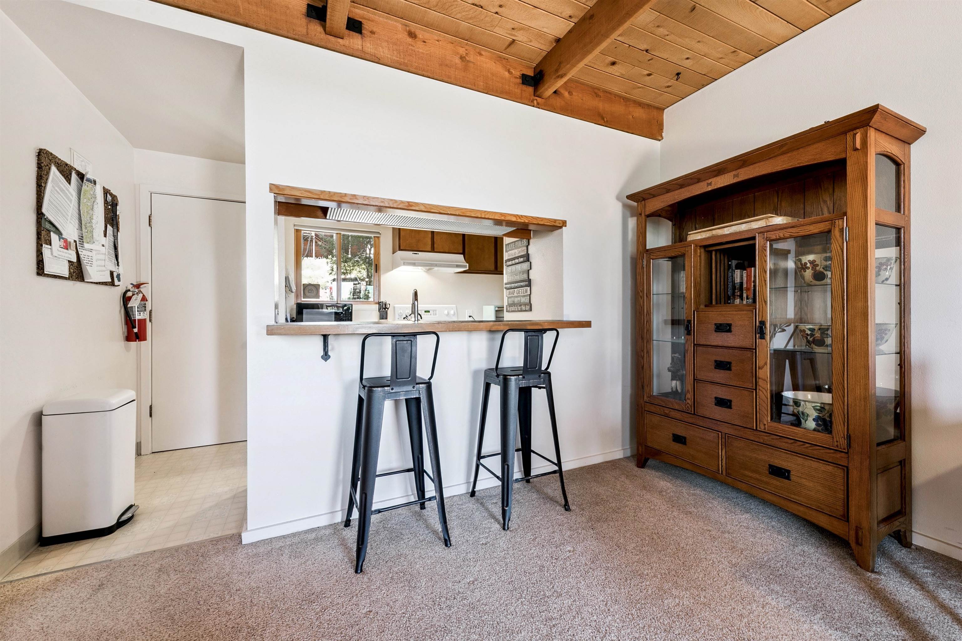 125 Lassen Drive Unit: 4