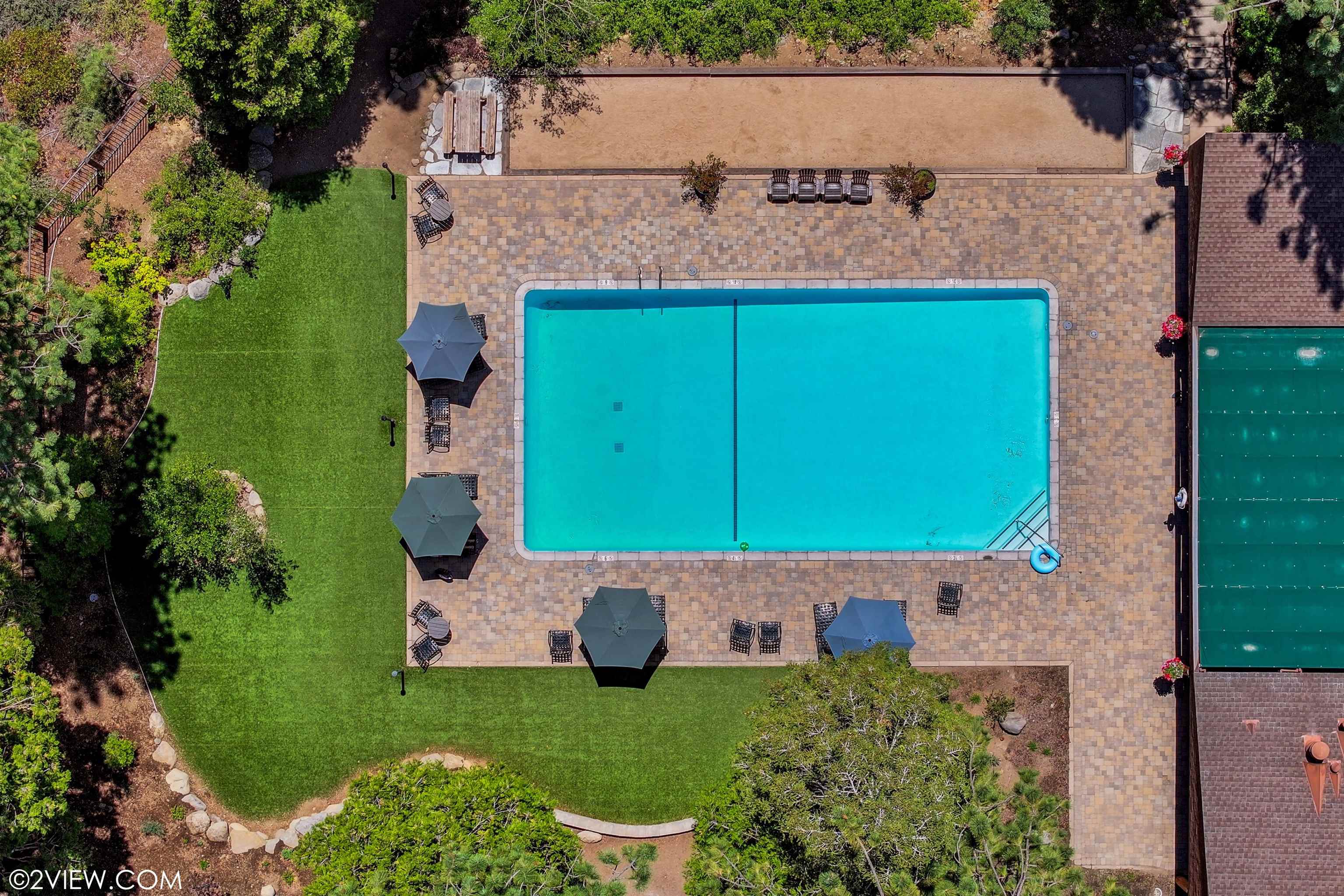 125 Lassen Drive Unit: 4