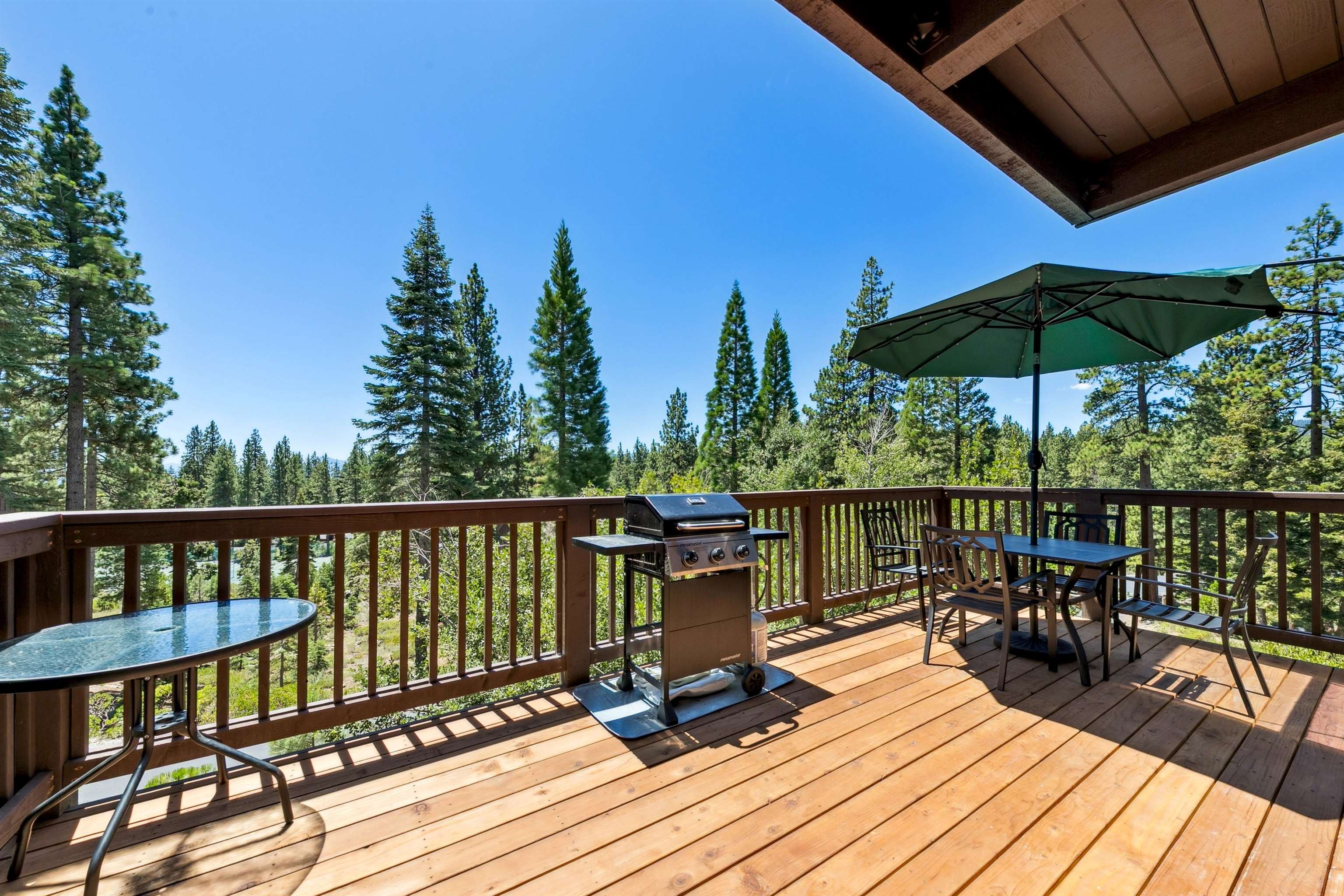 125 Lassen Drive Unit: 4