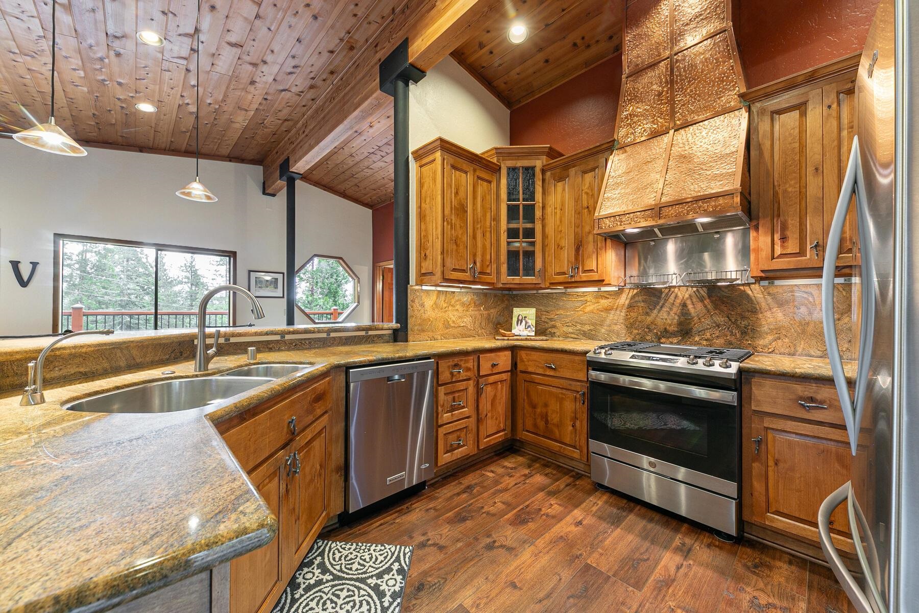 677 Mountain Circle