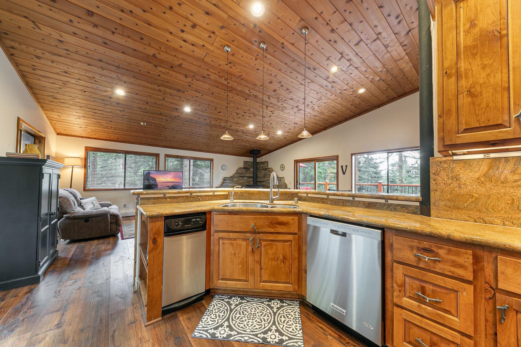 677 Mountain Circle