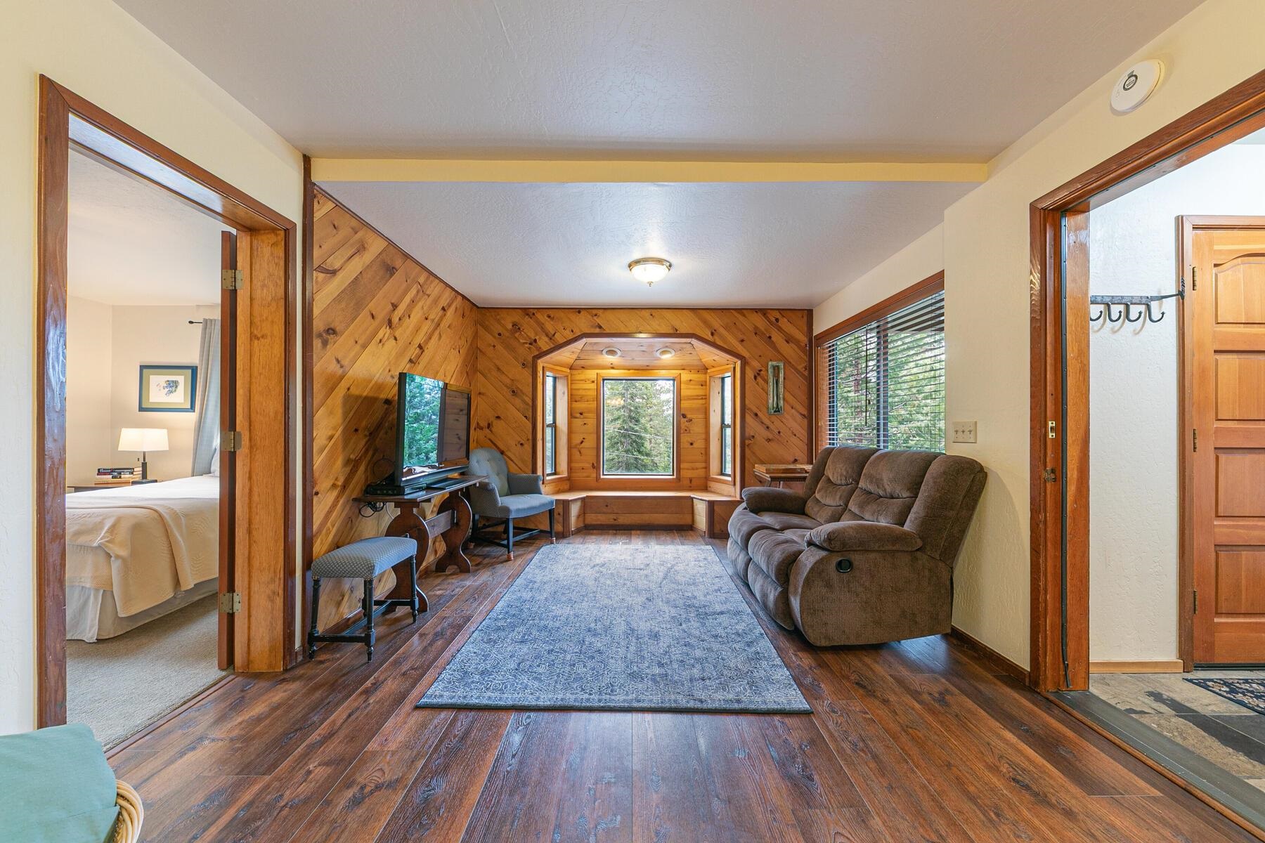 677 Mountain Circle