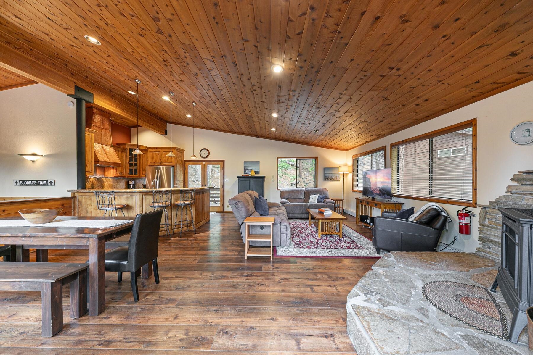 677 Mountain Circle