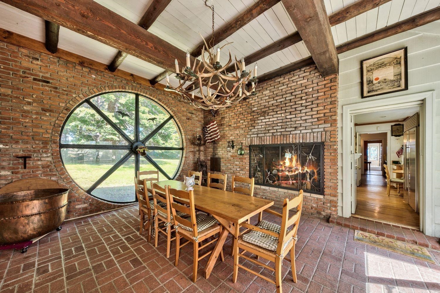 9820 Brockway Springs Drive