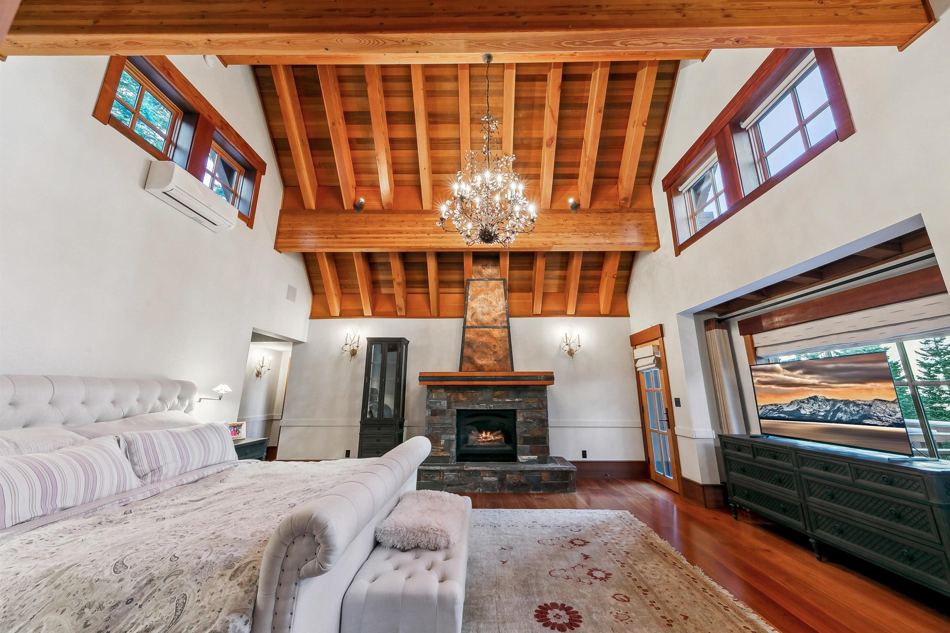 2221 Silver Fox Court