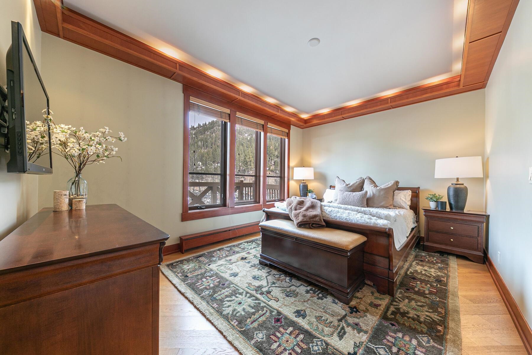 1850 Village South Road Unit: 228