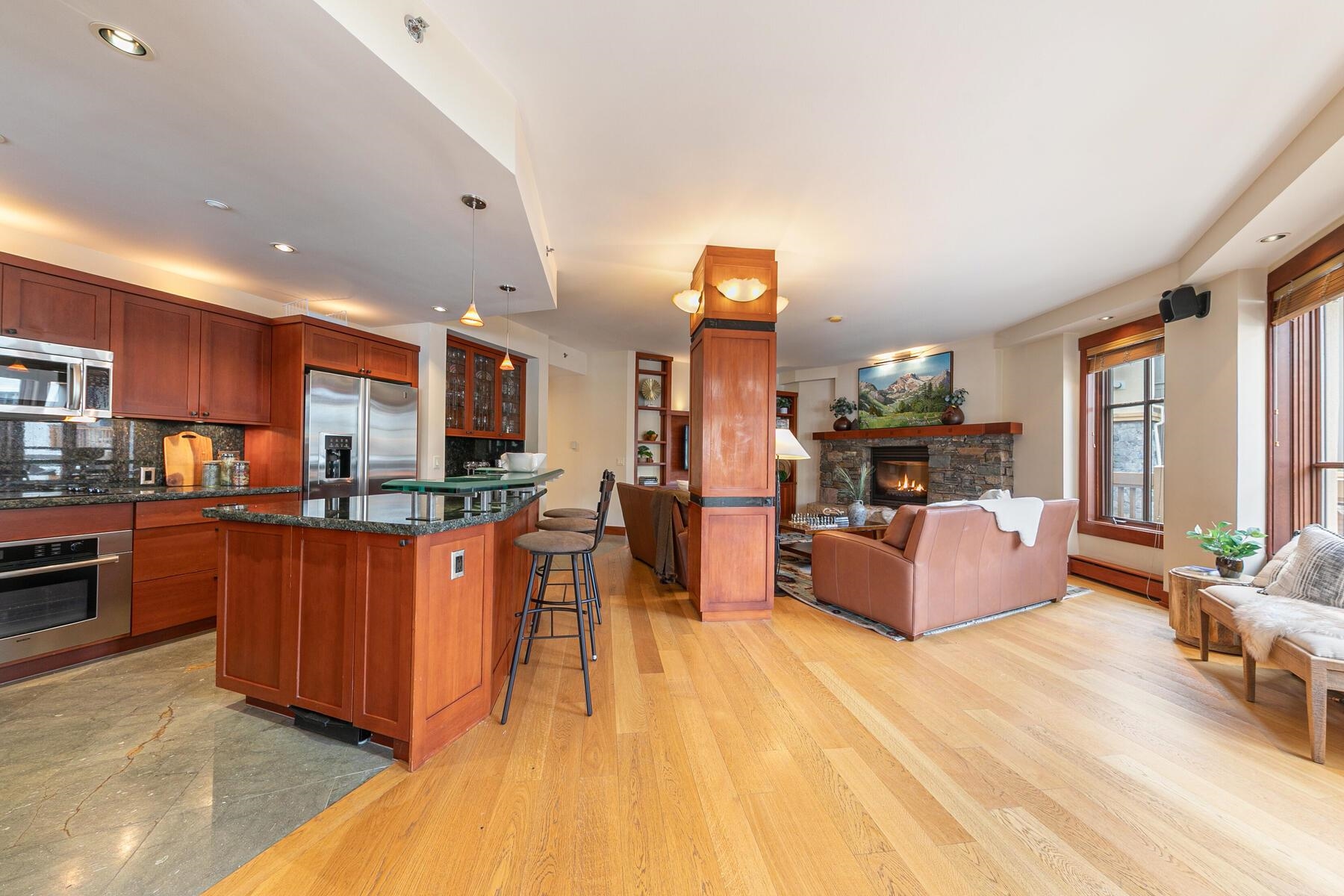 1850 Village South Road Unit: 228