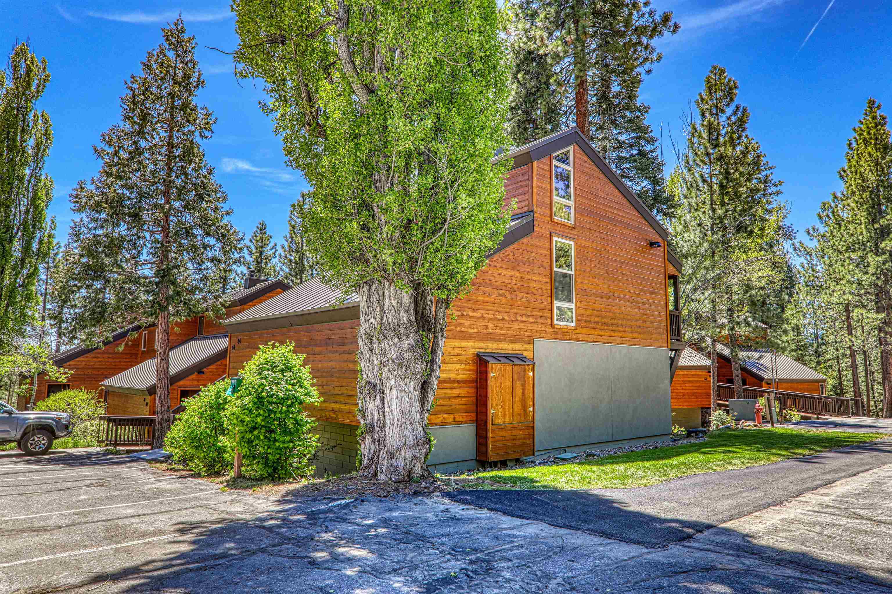 2755 North Lake Boulevard # 64 Unit: #64
